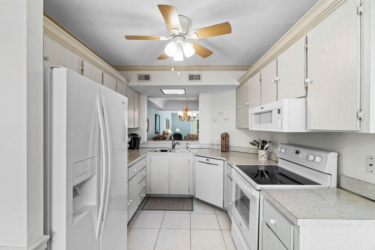 23345 Carolwood Lane 406, Boca Raton Unit: 406