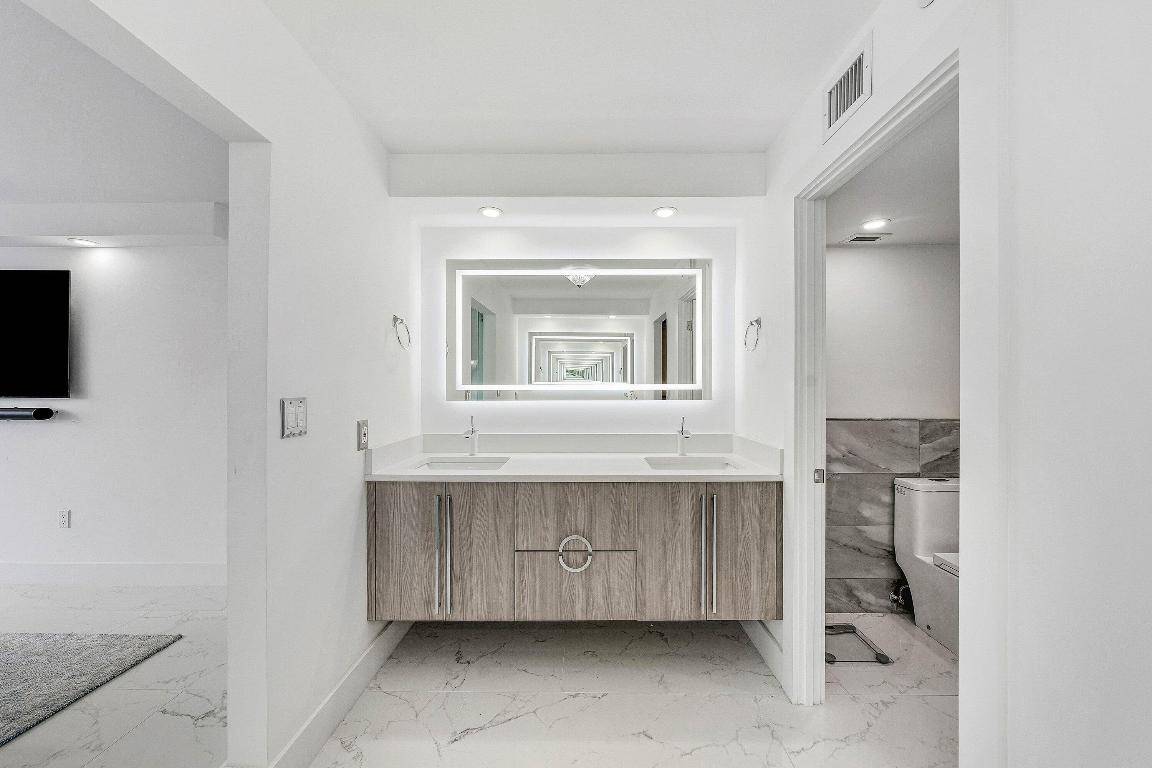 3912 S Ocean Boulevard 605, Highland Beach Unit: 605