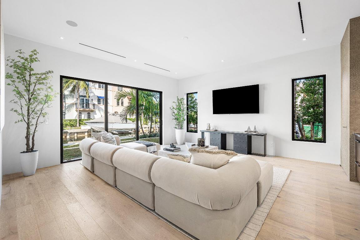 819 Bamboo Lane, Delray Beach