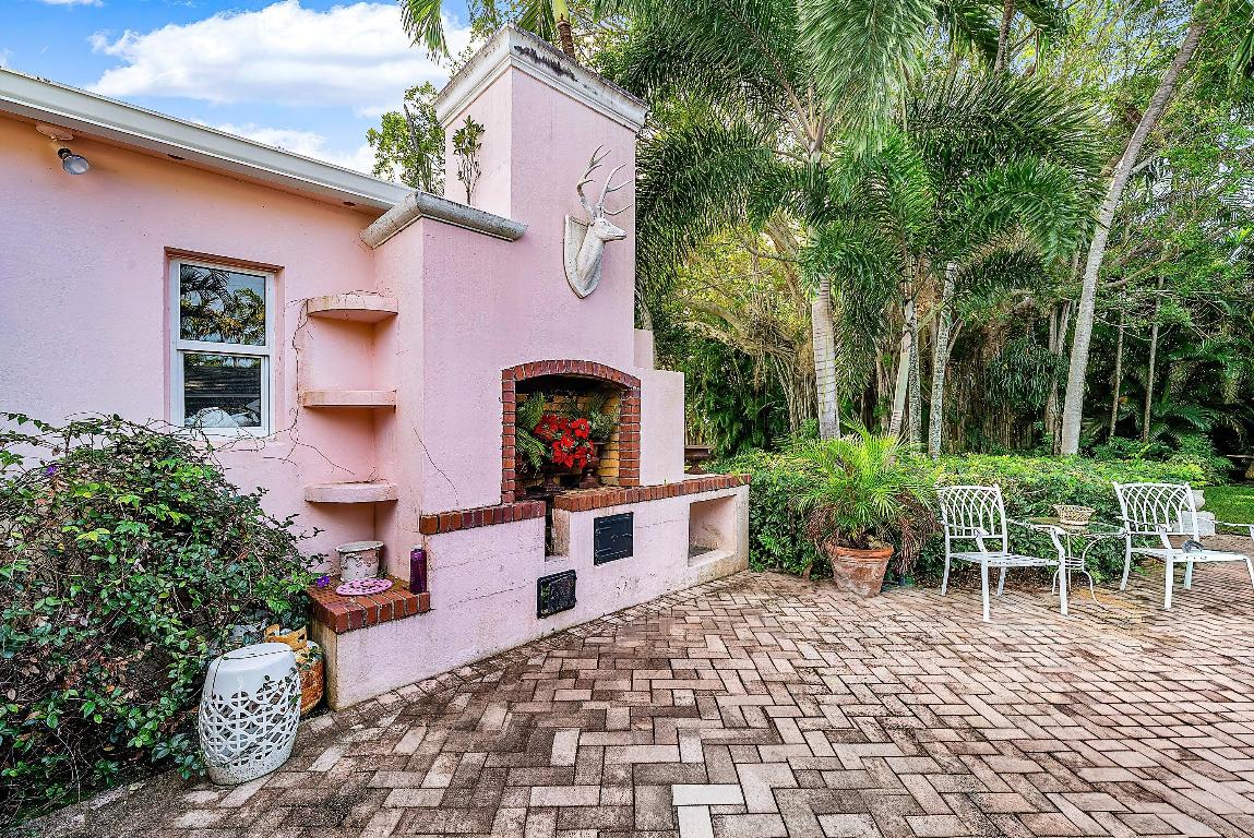 1202 N Swinton Avenue, Delray Beach