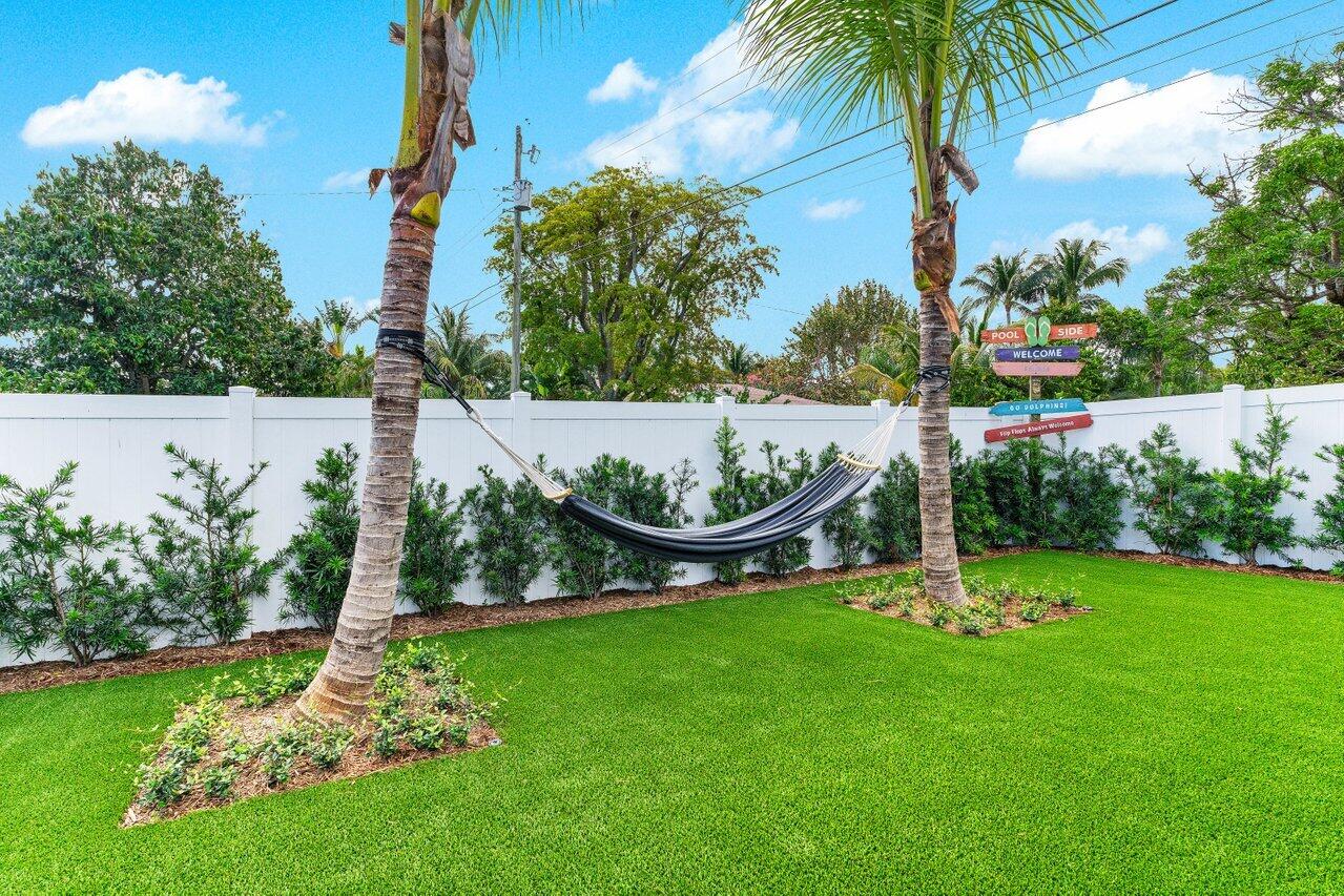 902 SW 27th Place, Boynton Beach