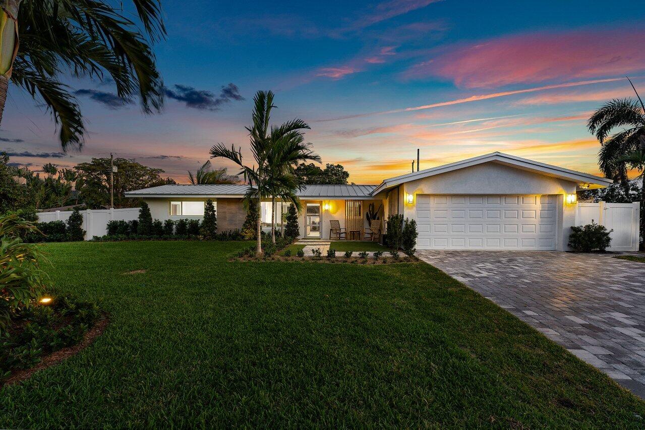 902 SW 27th Place, Boynton Beach