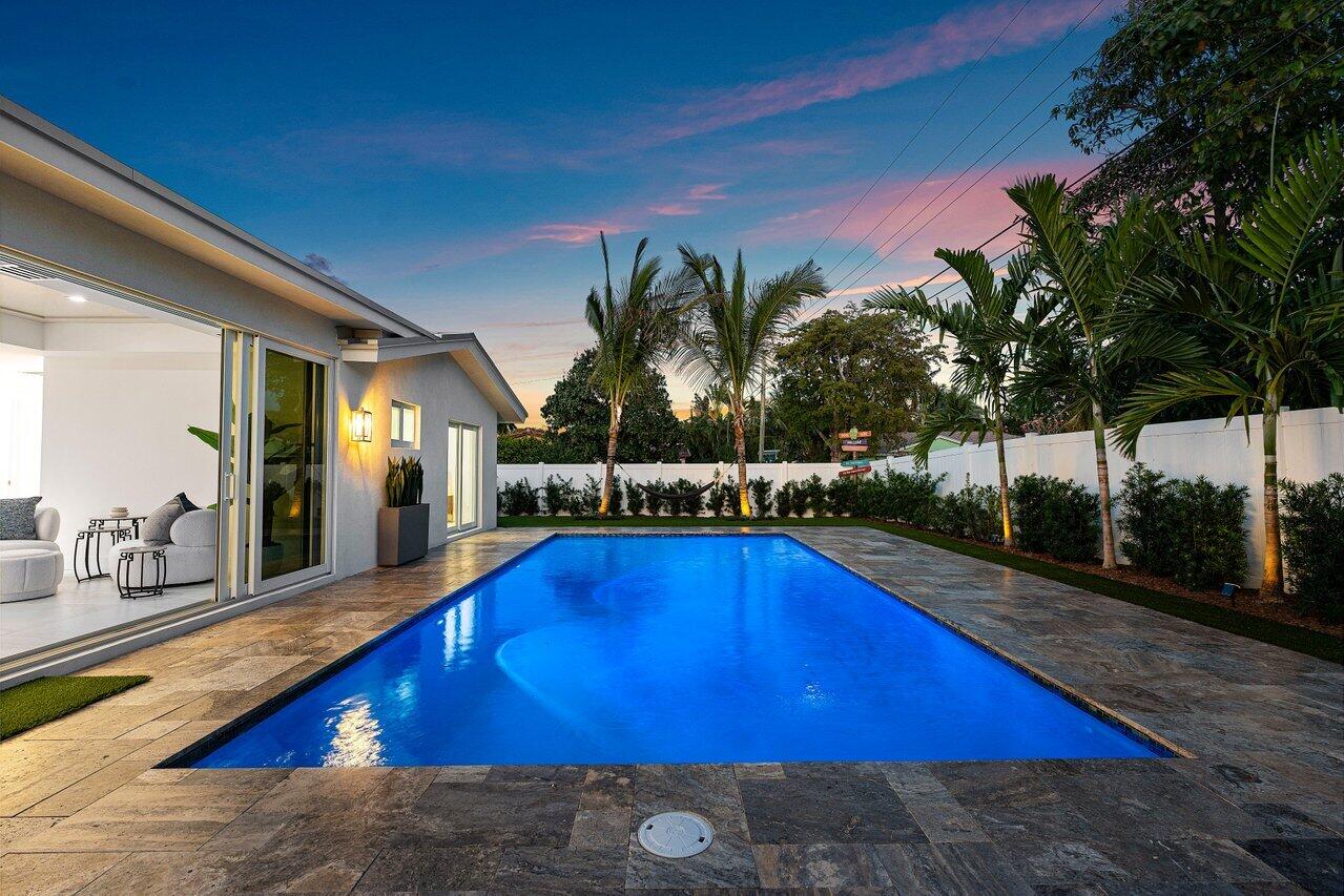 902 SW 27th Place, Boynton Beach