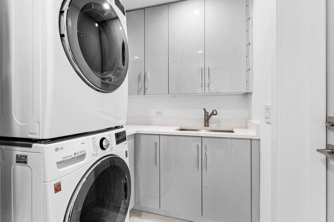 902 SW 27th Place, Boynton Beach