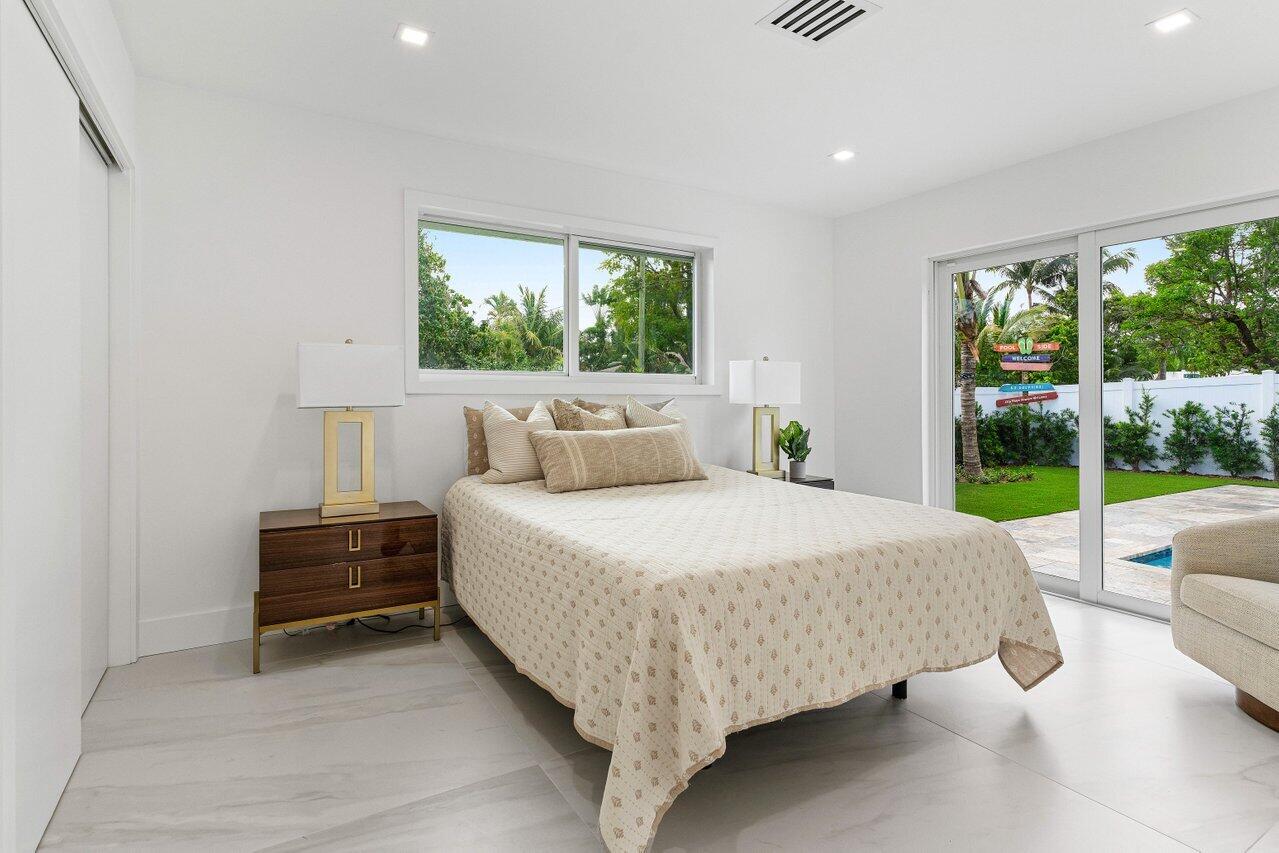 902 SW 27th Place, Boynton Beach