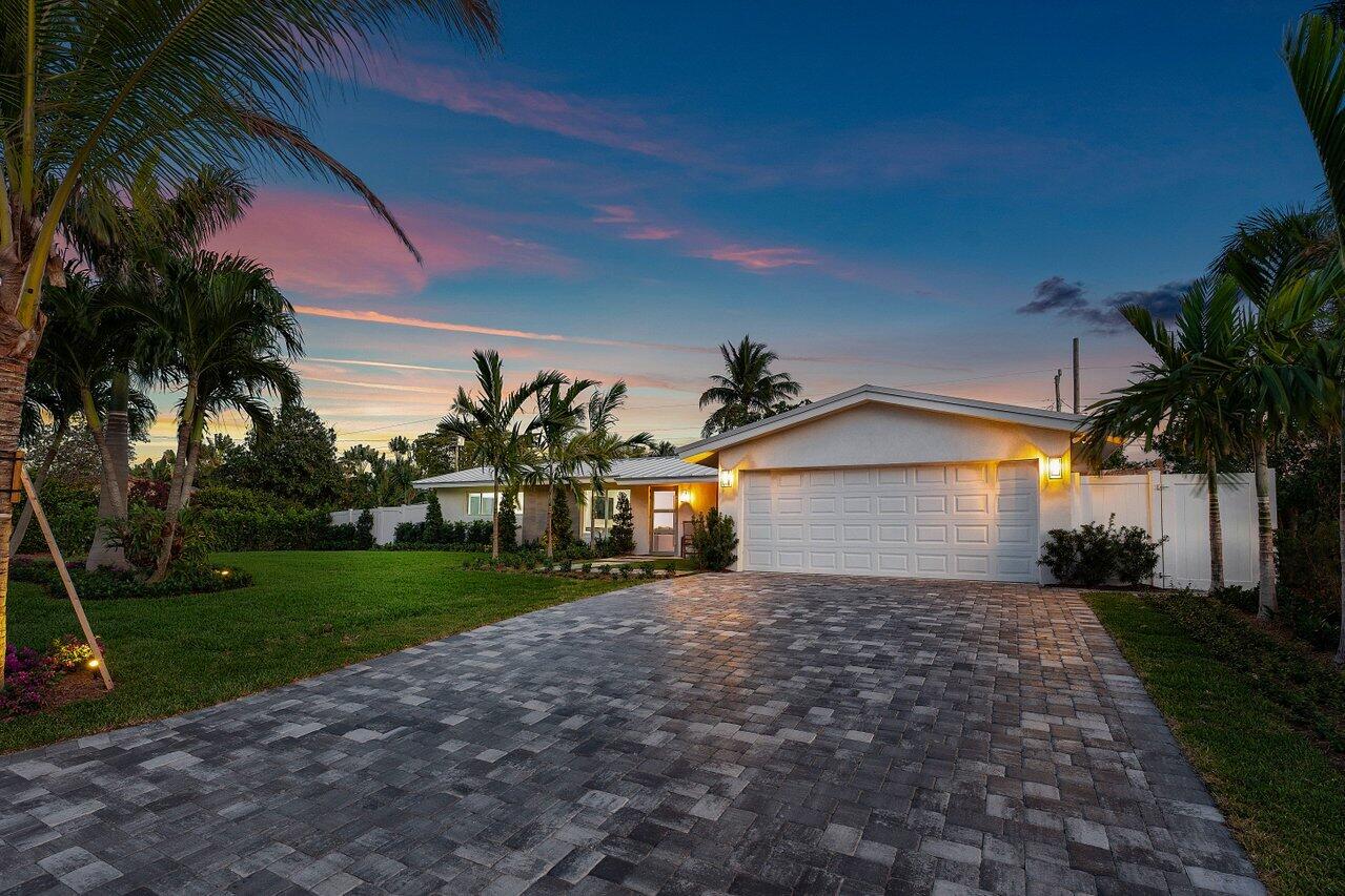 902 SW 27th Place, Boynton Beach