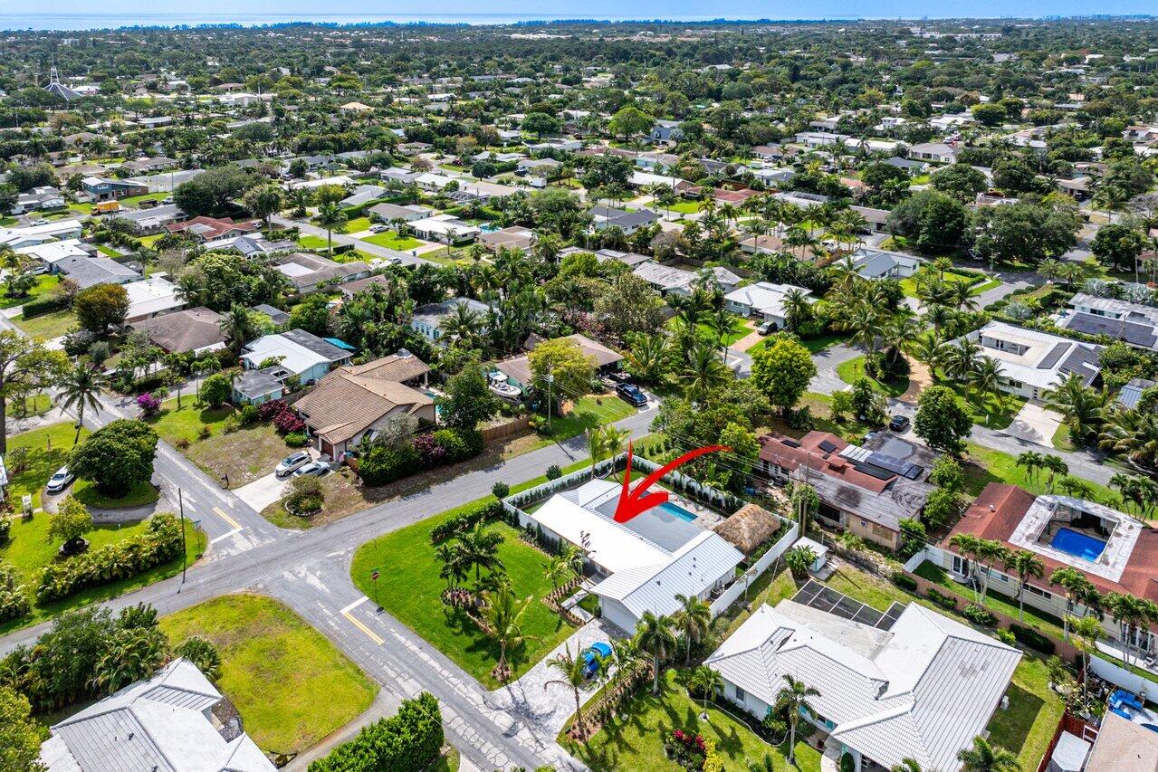 902 SW 27th Place, Boynton Beach