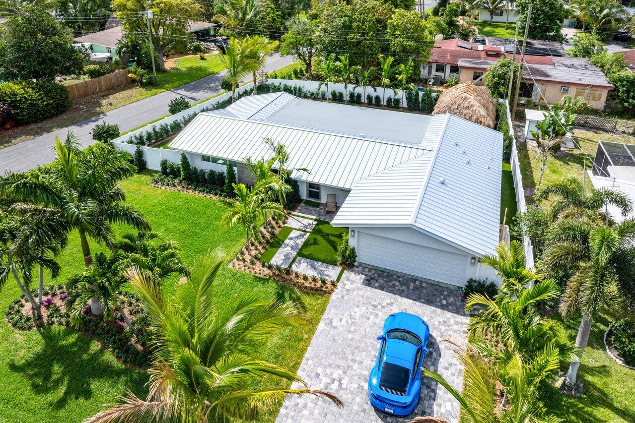 902 SW 27th Place, Boynton Beach