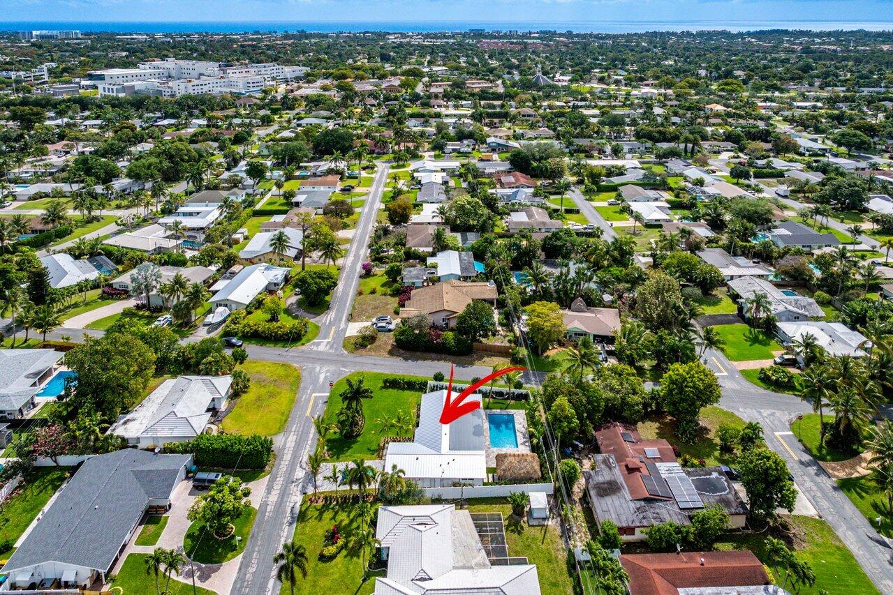 902 SW 27th Place, Boynton Beach