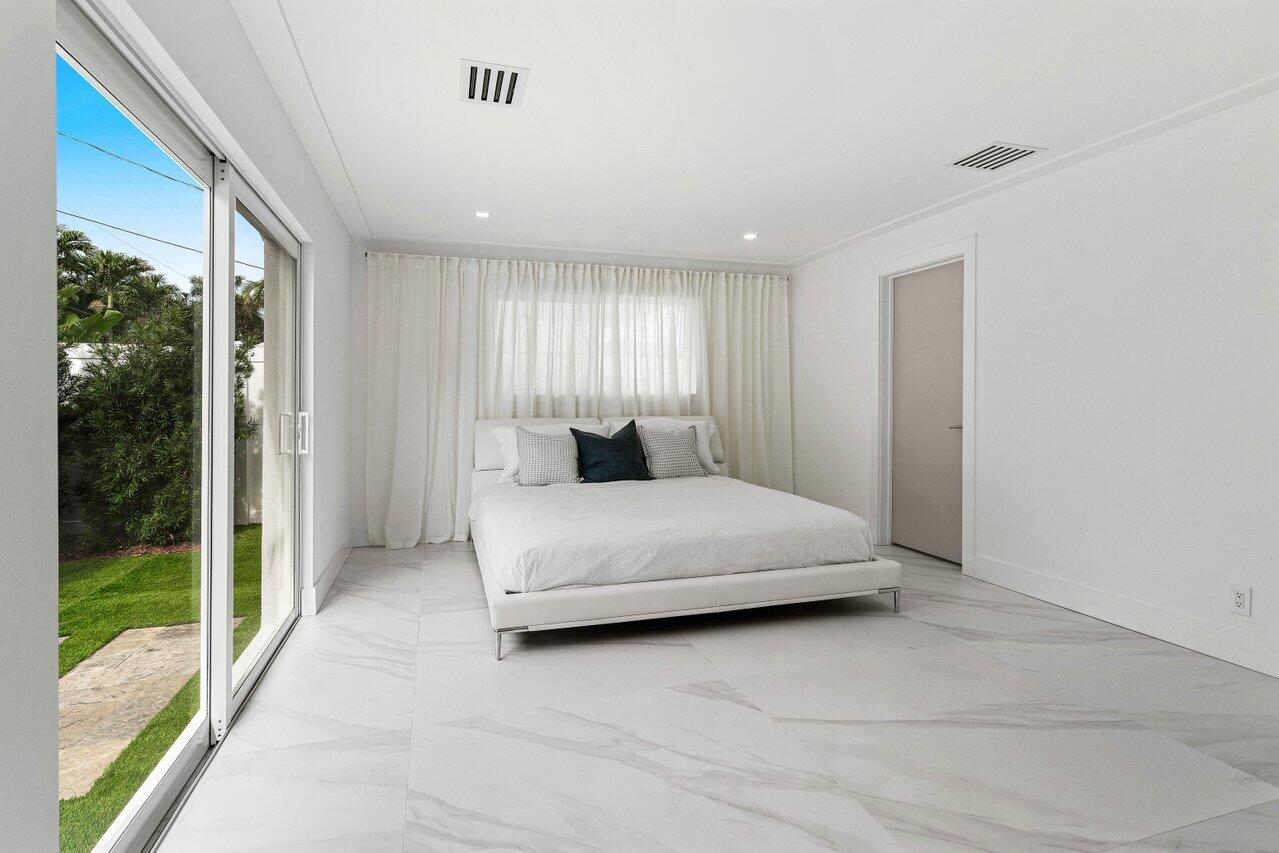 902 SW 27th Place, Boynton Beach