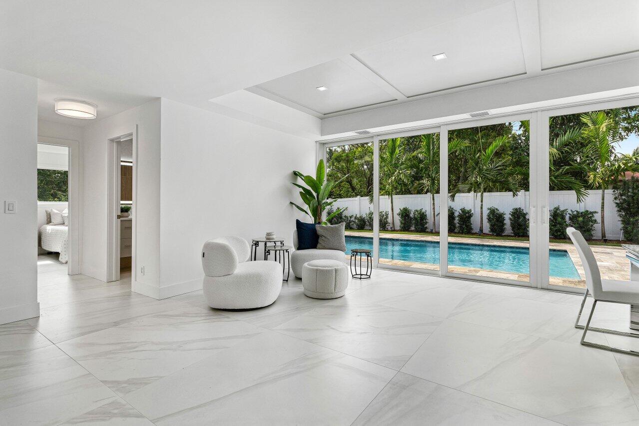 902 SW 27th Place, Boynton Beach