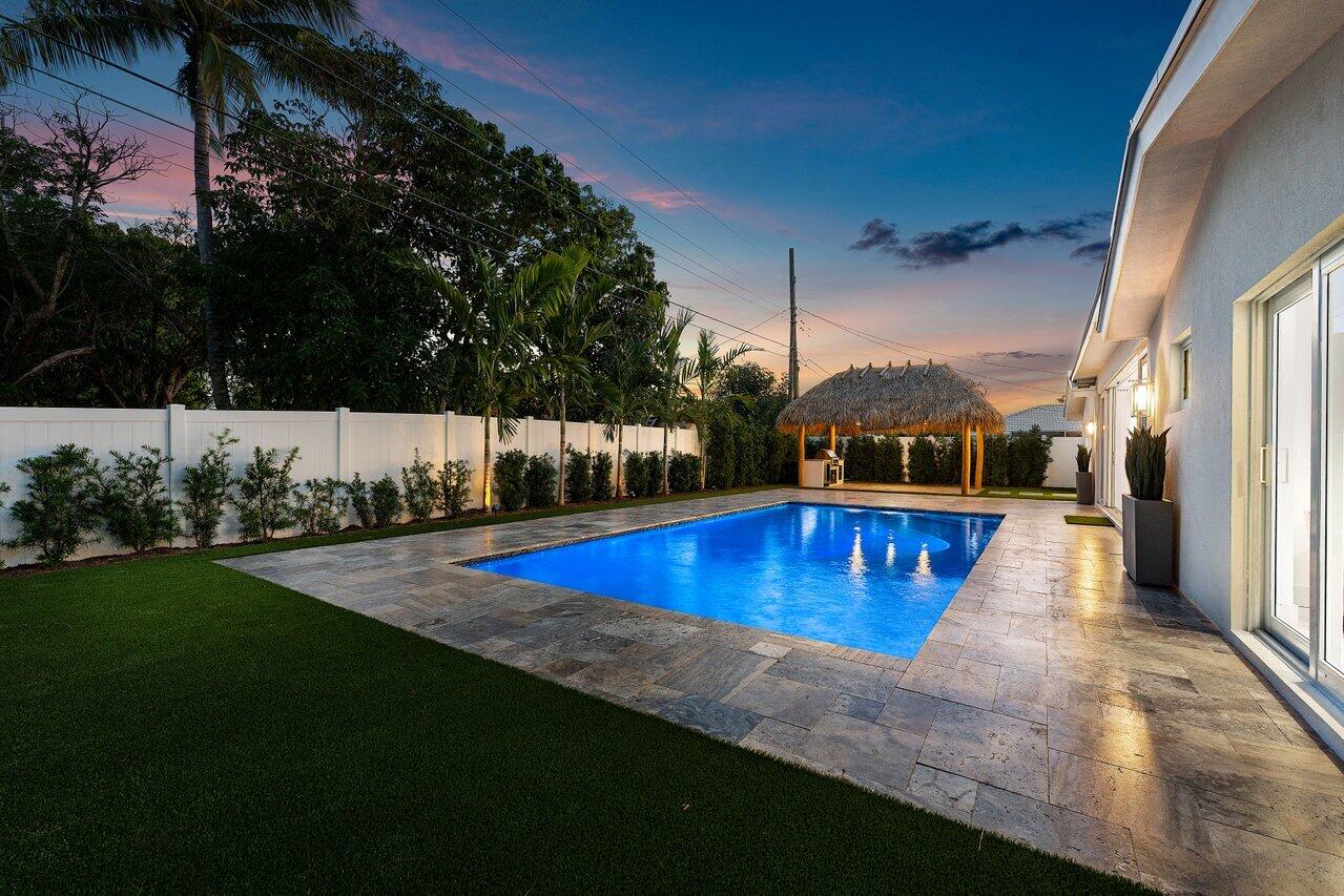 902 SW 27th Place, Boynton Beach