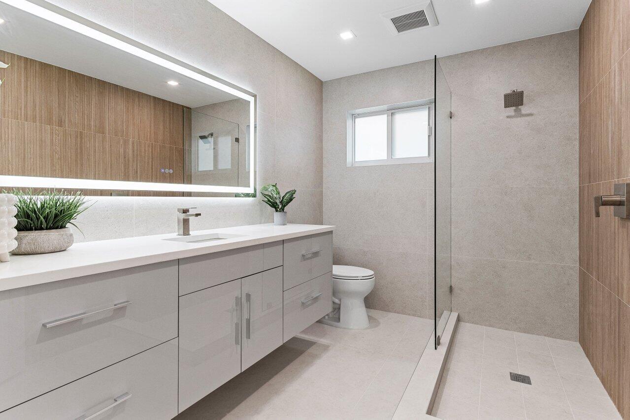 902 SW 27th Place, Boynton Beach