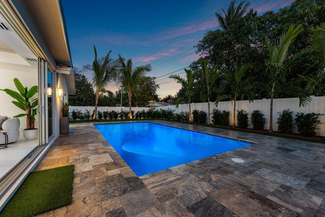 902 SW 27th Place, Boynton Beach