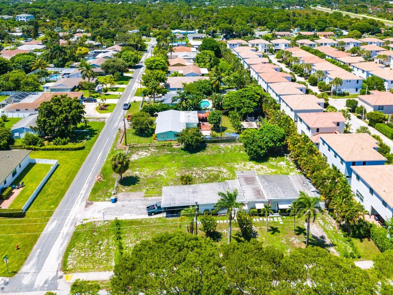 3650 SE 2nd Court, Boynton Beach