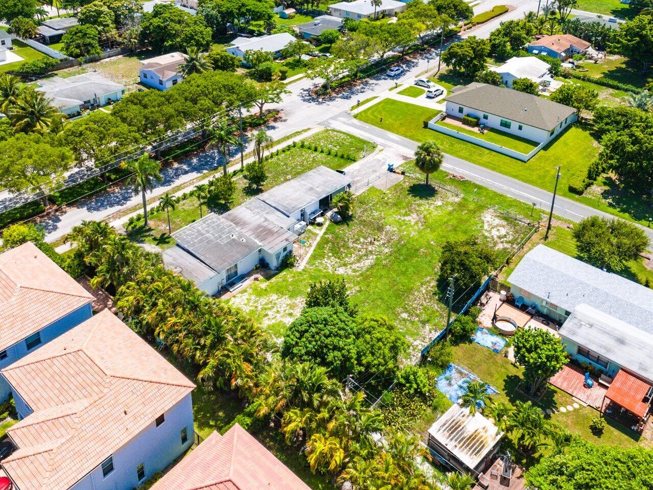 3650 SE 2nd Court, Boynton Beach