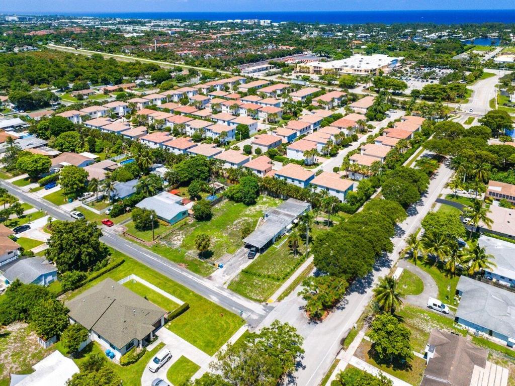 3650 SE 2nd Court, Boynton Beach