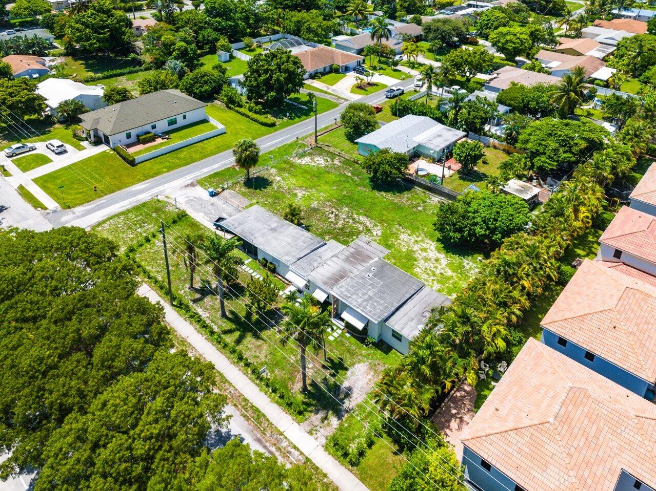 3650 SE 2nd Court, Boynton Beach