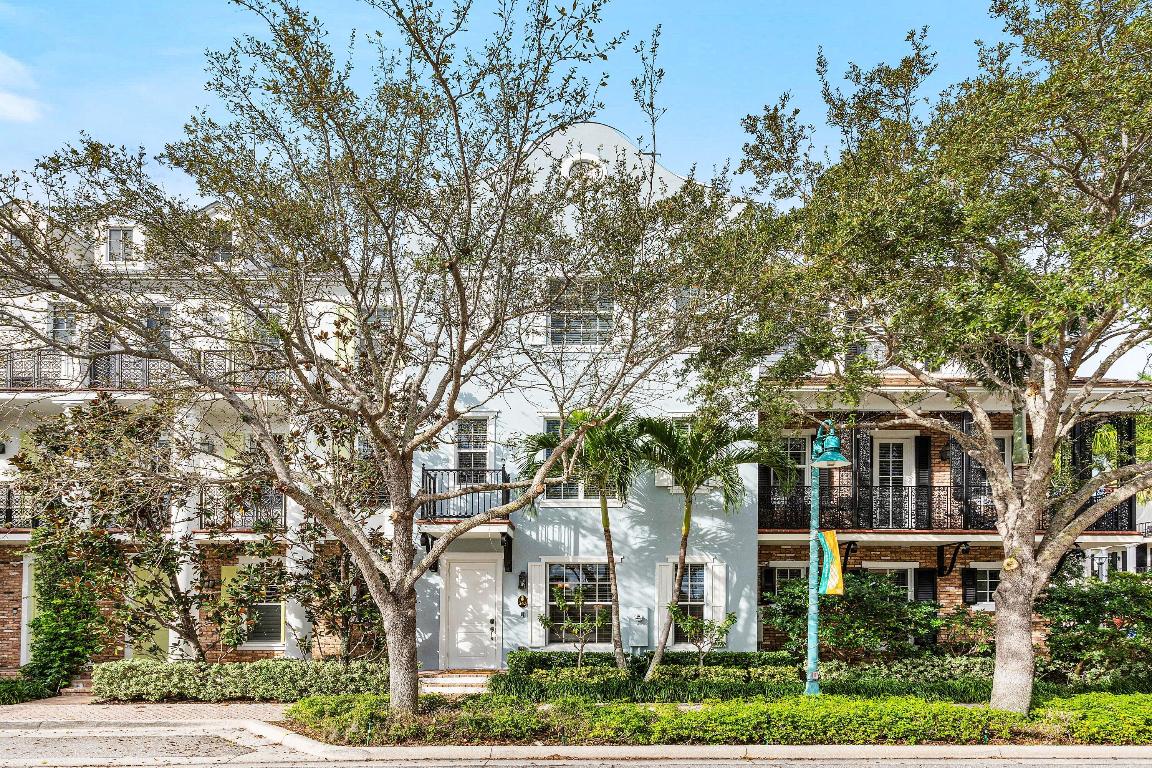 343 E Cannery Row Circle