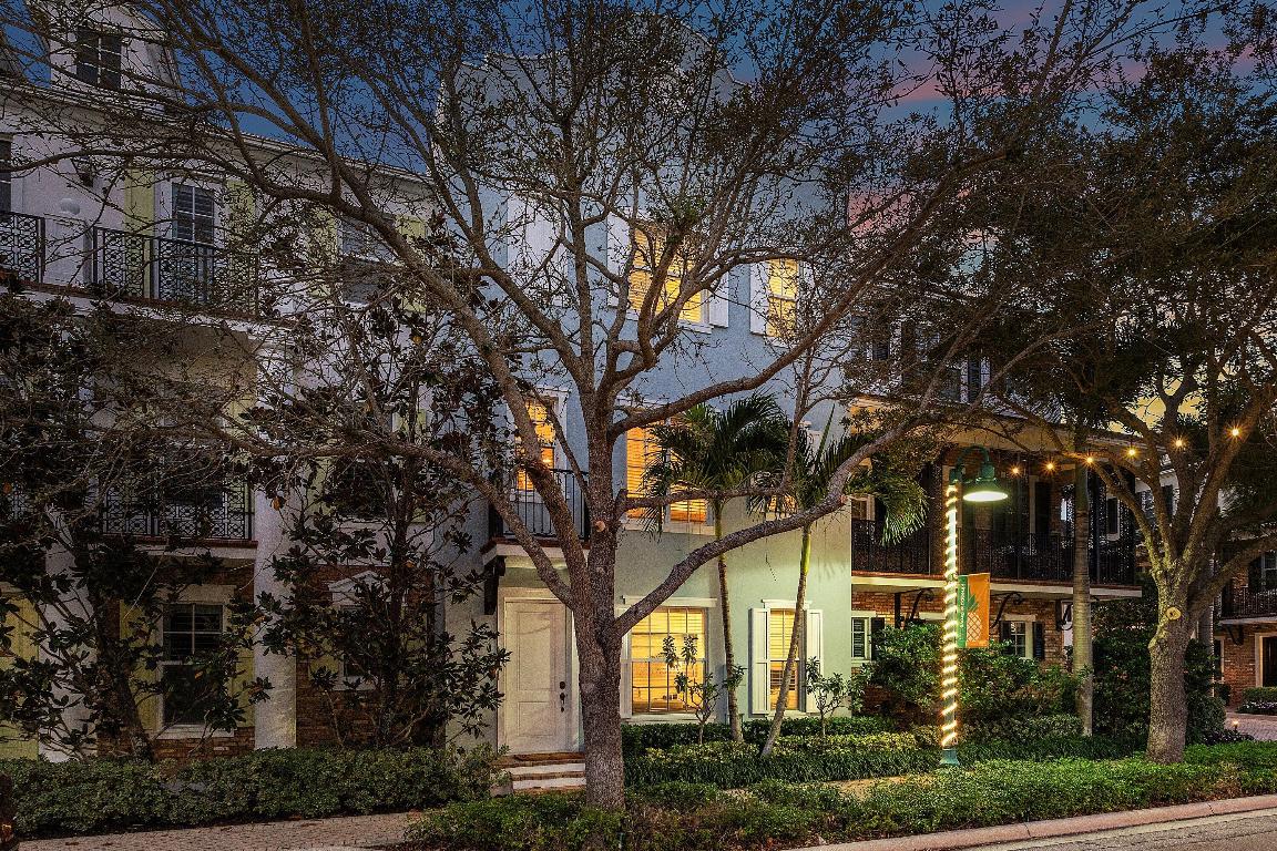 343 E Cannery Row Circle