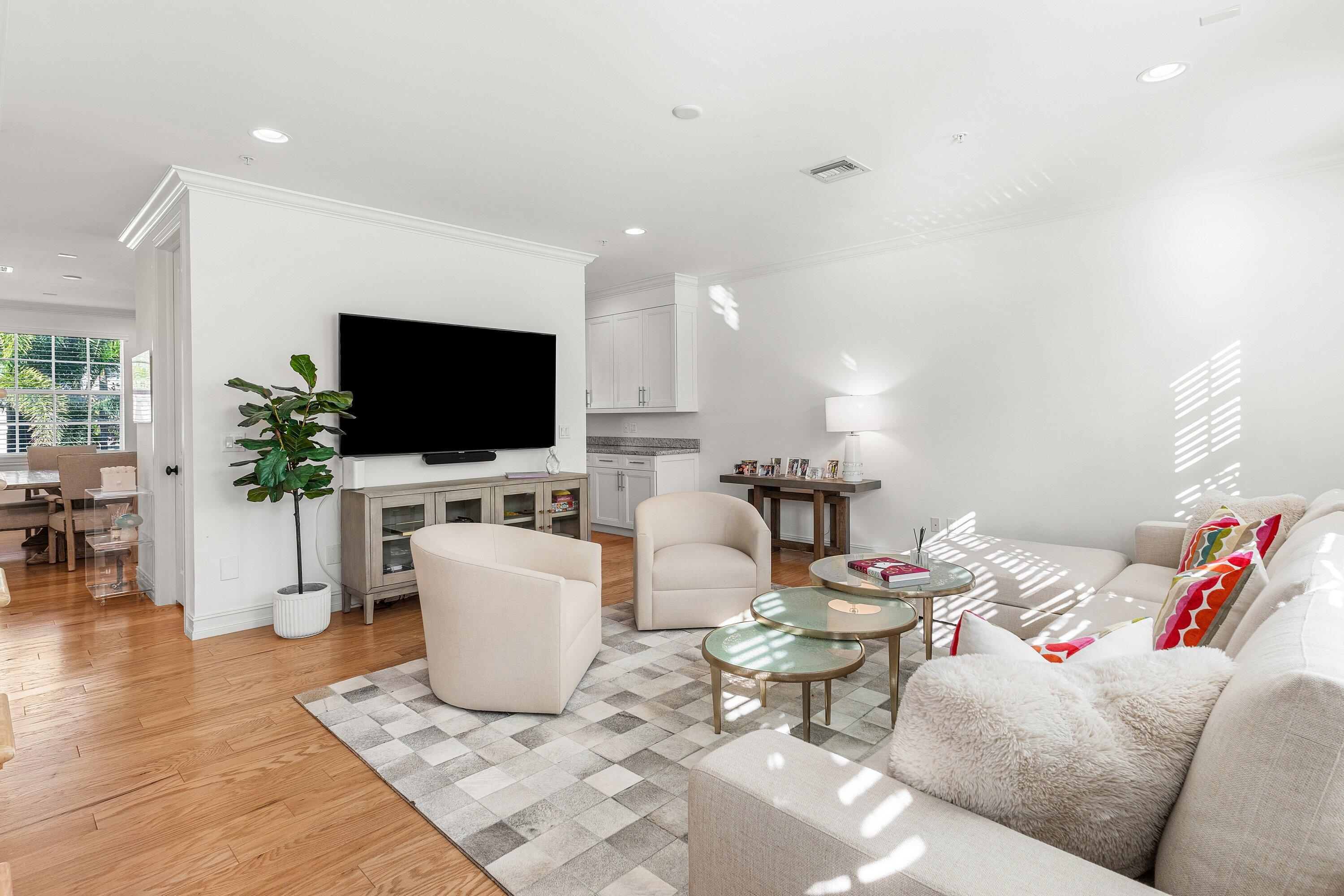 343 E Cannery Row Circle