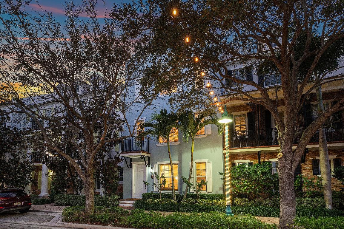 343 E Cannery Row Circle