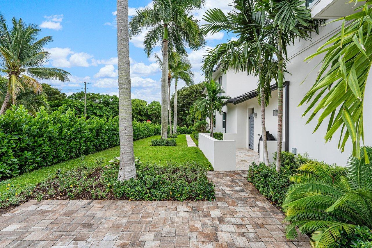 217 Gulfstream Boulevard