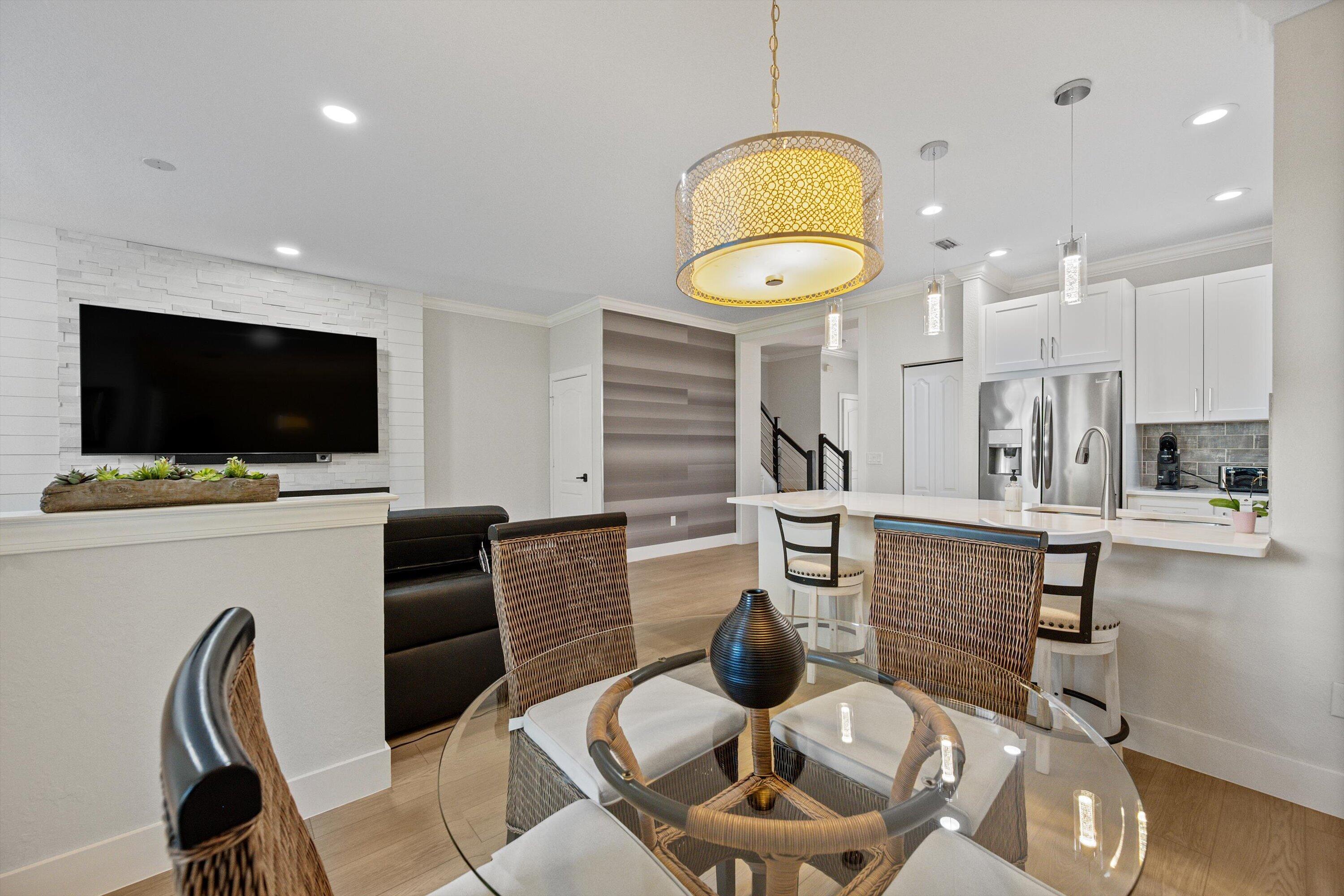 6058 Seminole Gardens Circle