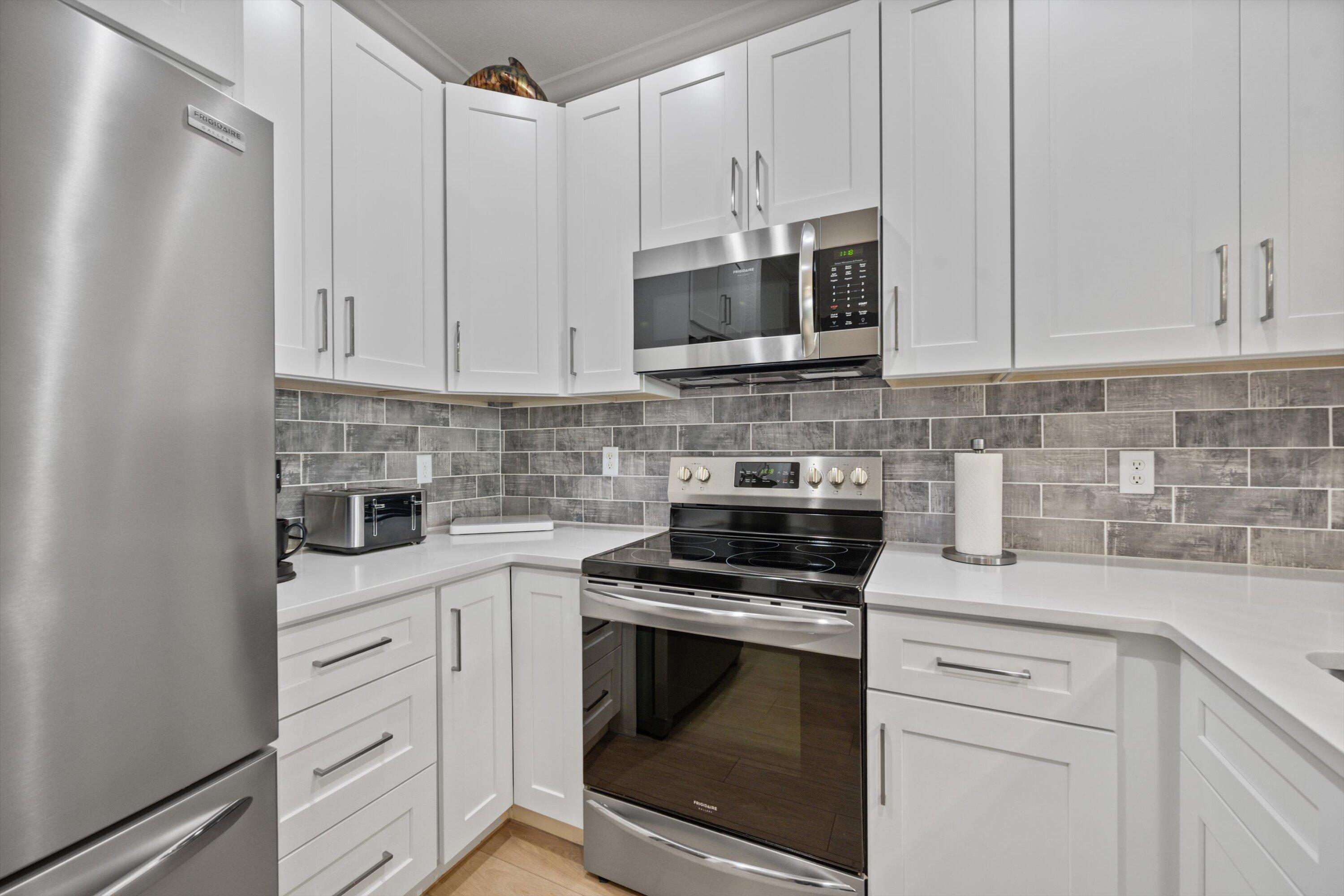6058 Seminole Gardens Circle