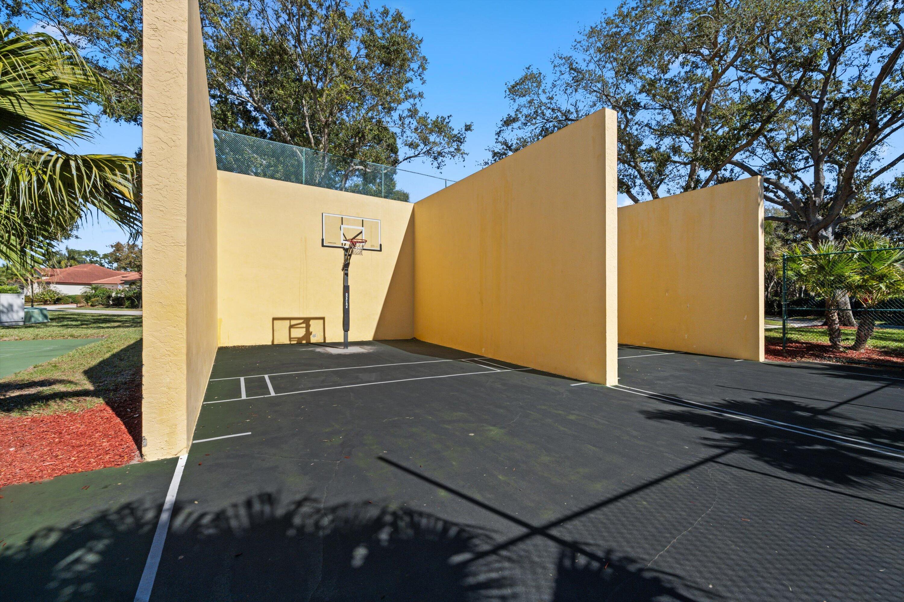 6058 Seminole Gardens Circle
