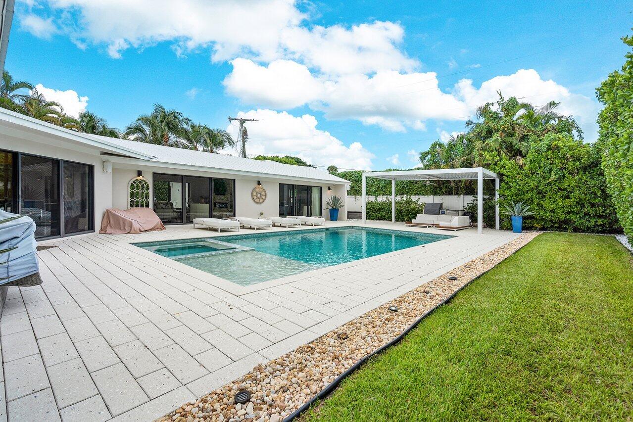 1117 Lake Drive