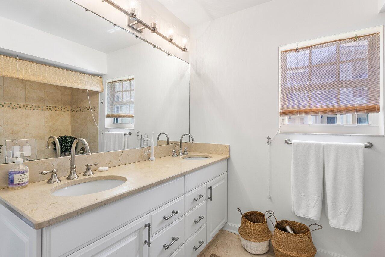 5900 Old Ocean Boulevard B3