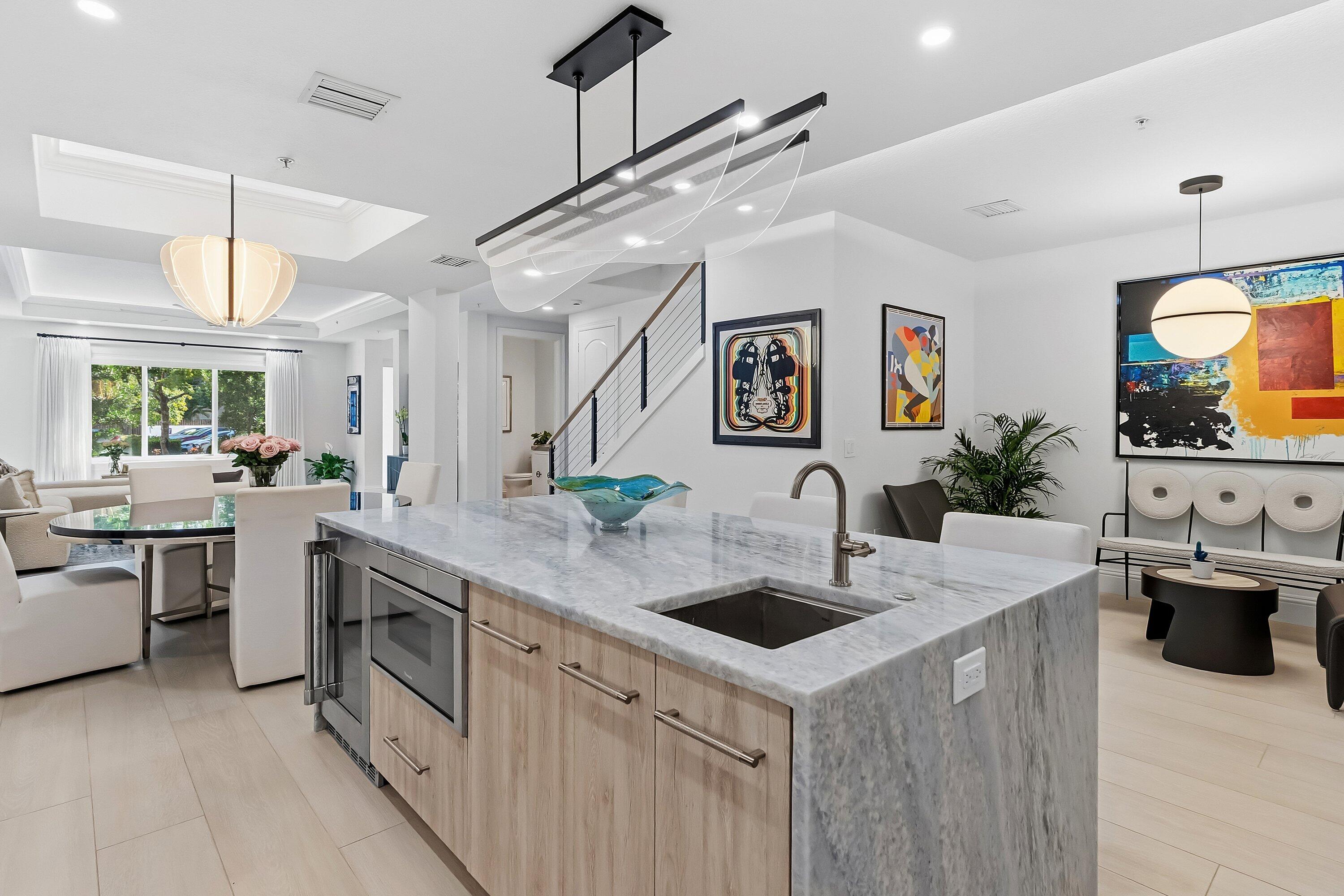 122 SE 6th Avenue 3