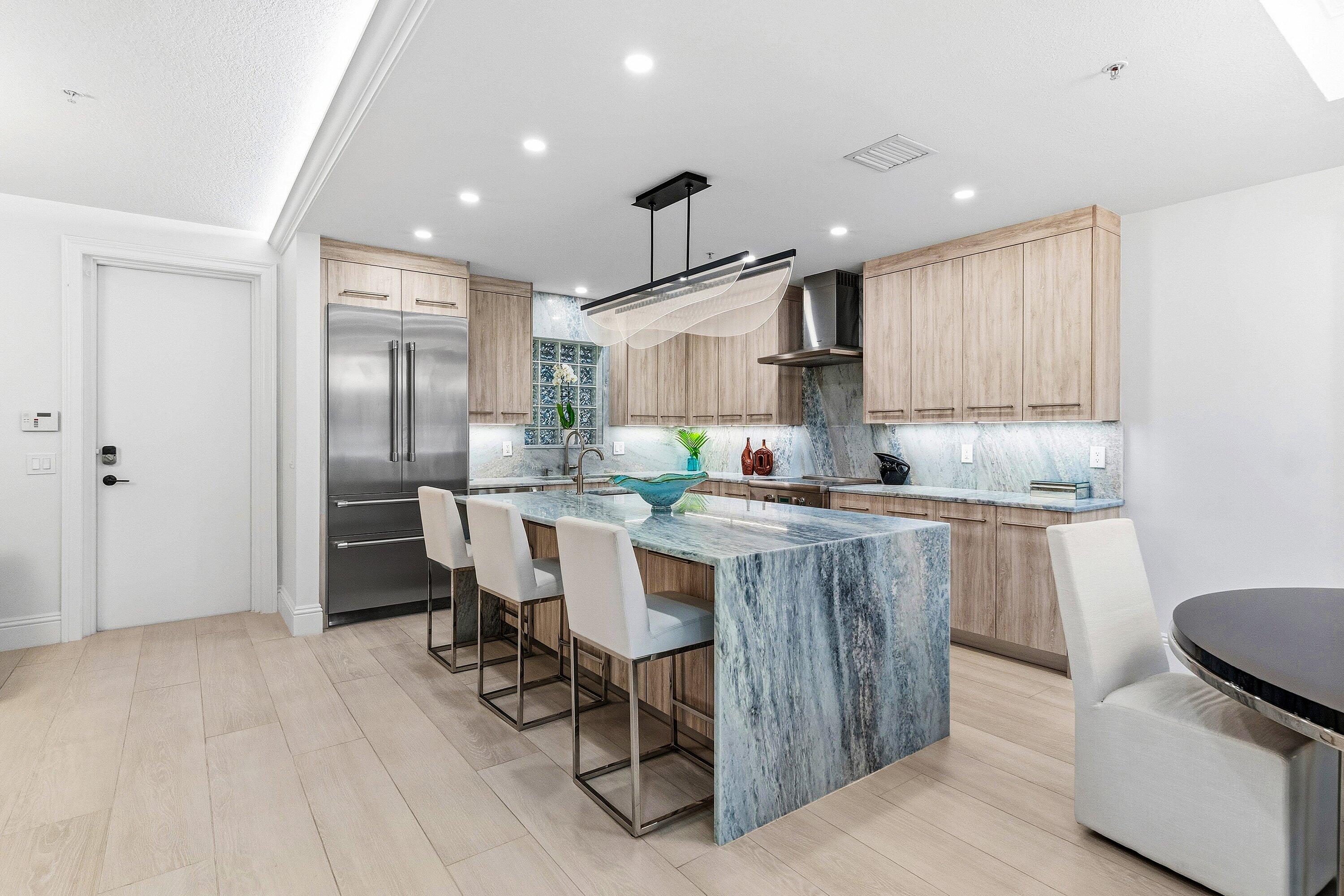 122 SE 6th Avenue 3