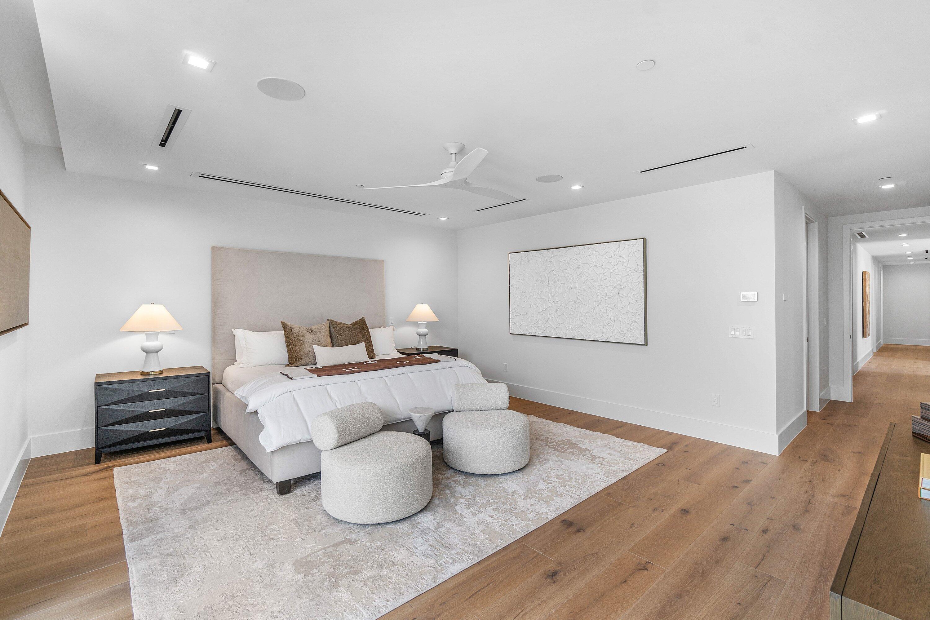 810 Palm Trail