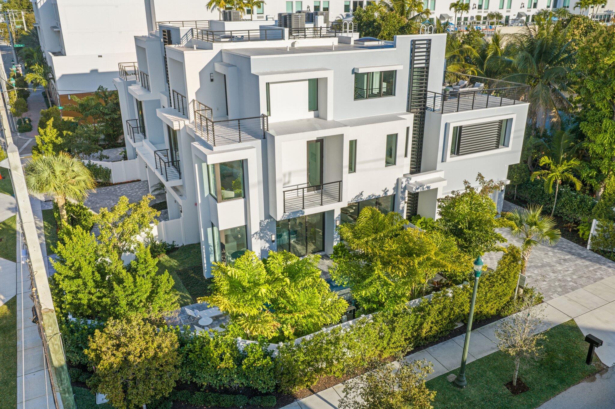 201 SE 4th Avenue