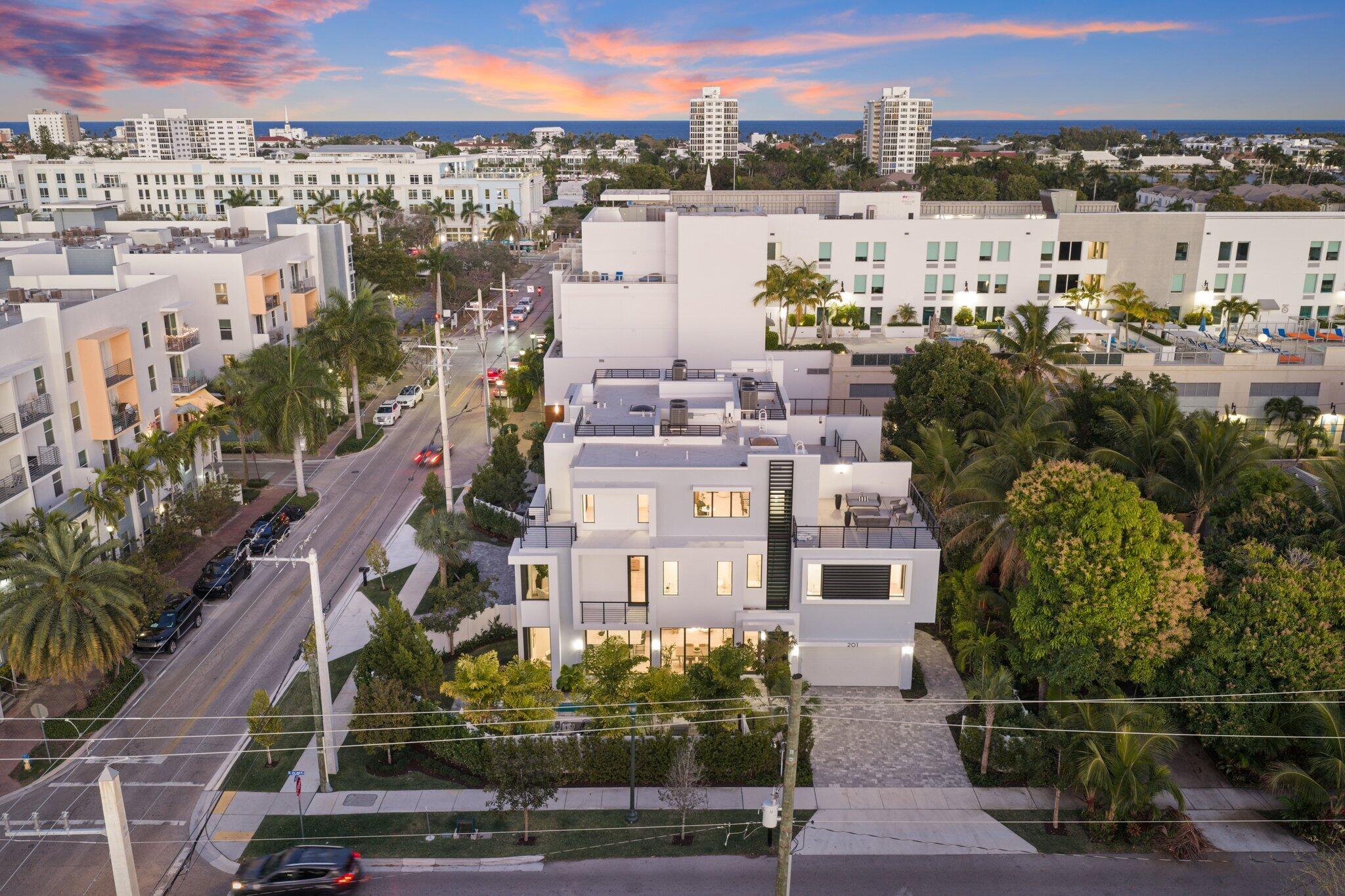 201 SE 4th Avenue