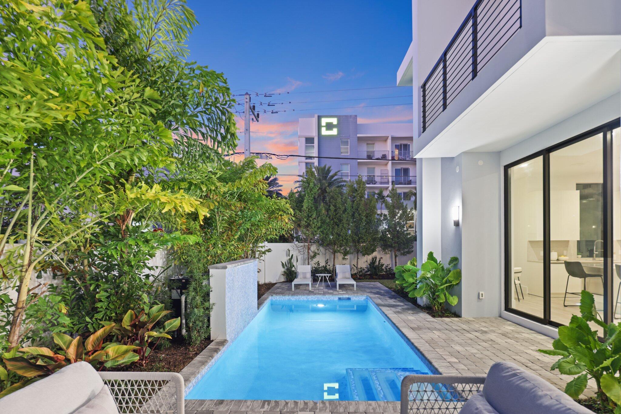 201 SE 4th Avenue