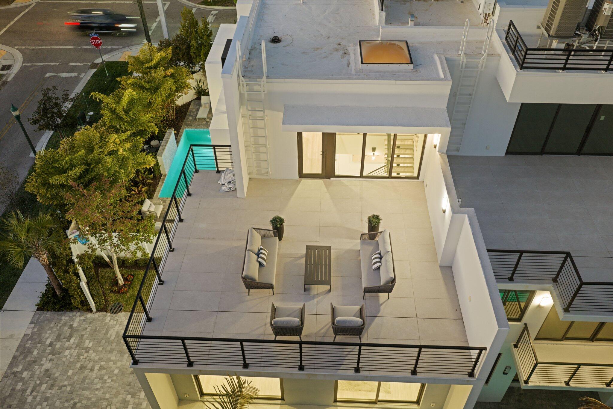 201 SE 4th Avenue