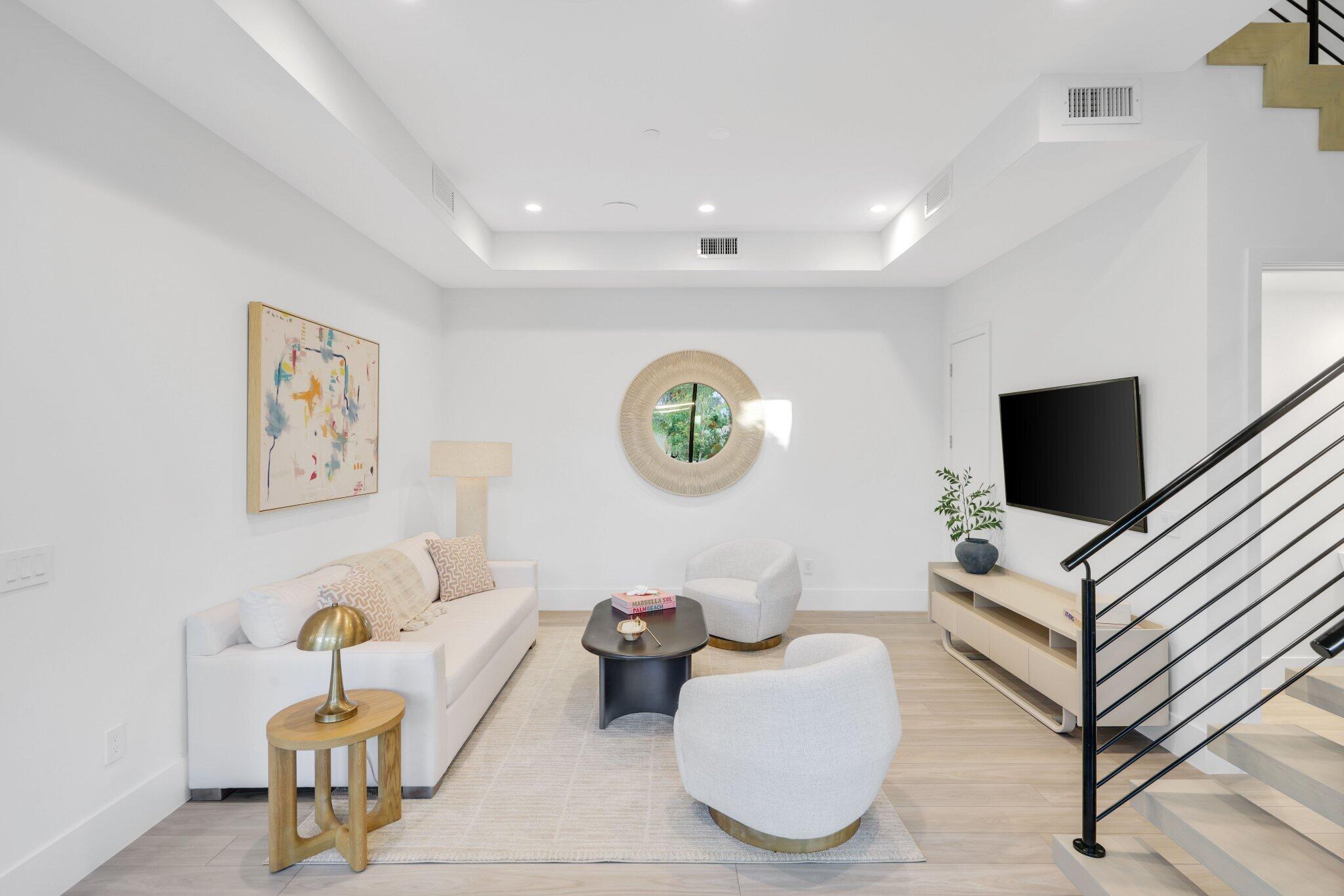201 SE 4th Avenue