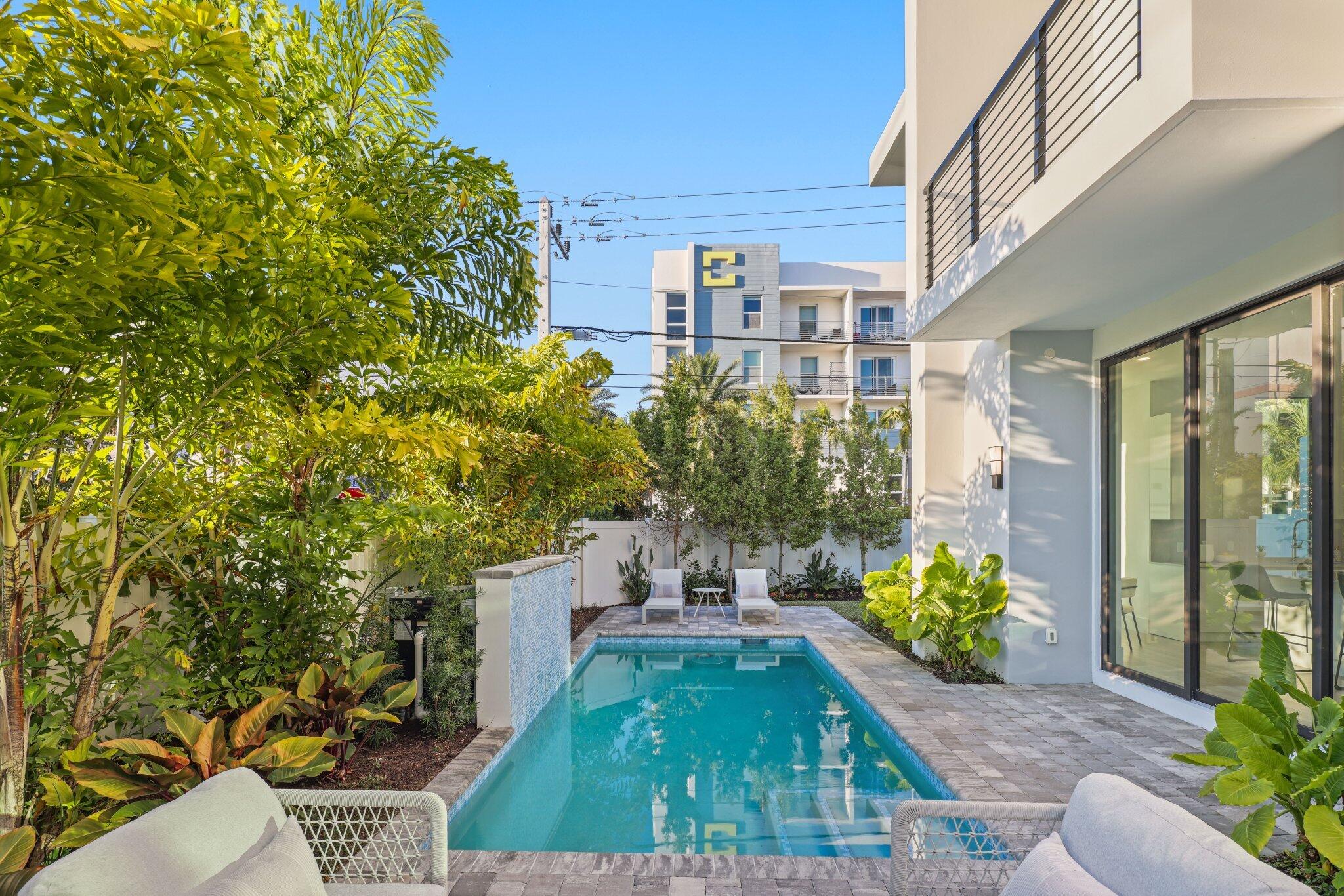 201 SE 4th Avenue