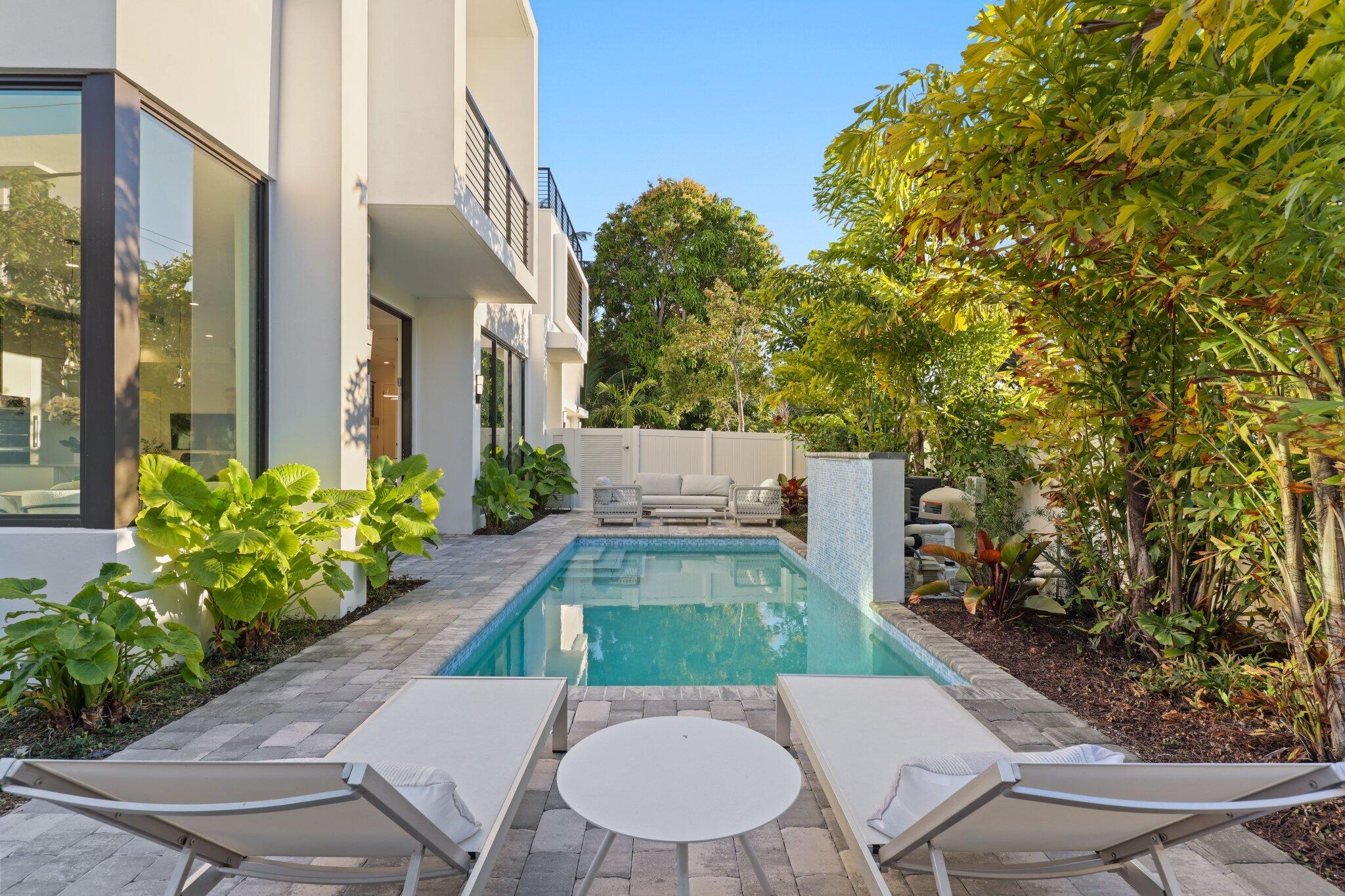 201 SE 4th Avenue