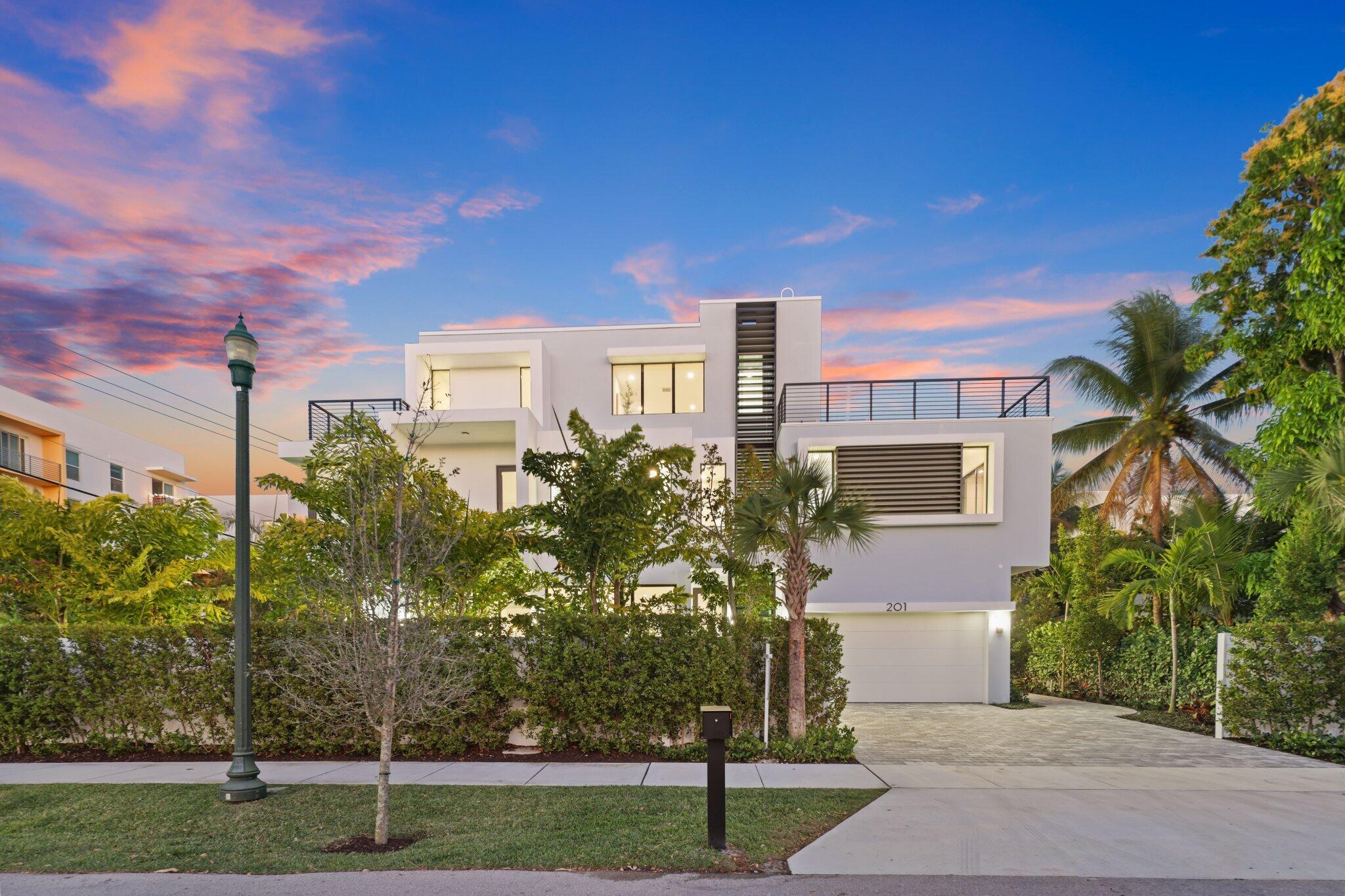 201 SE 4th Avenue