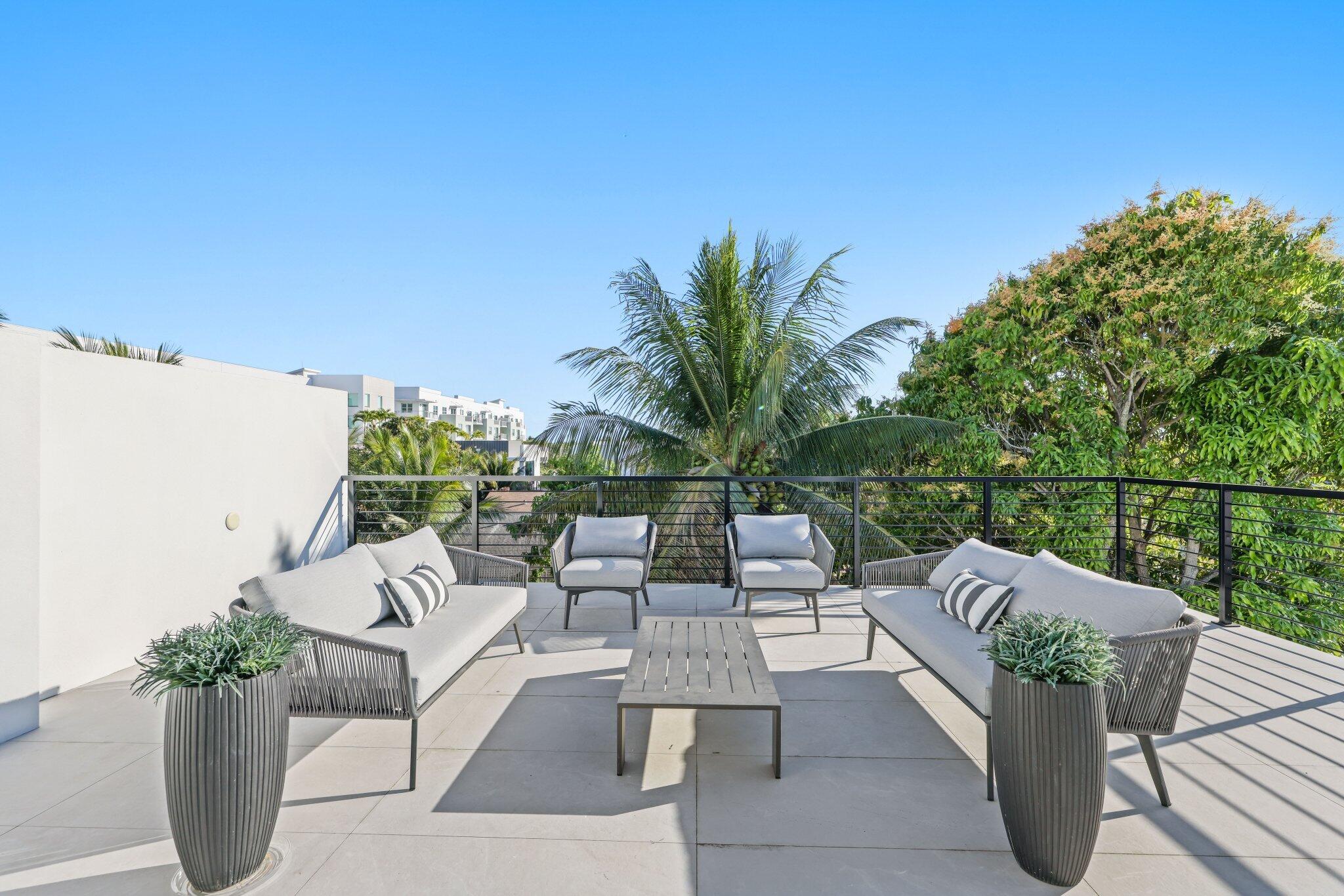 201 SE 4th Avenue
