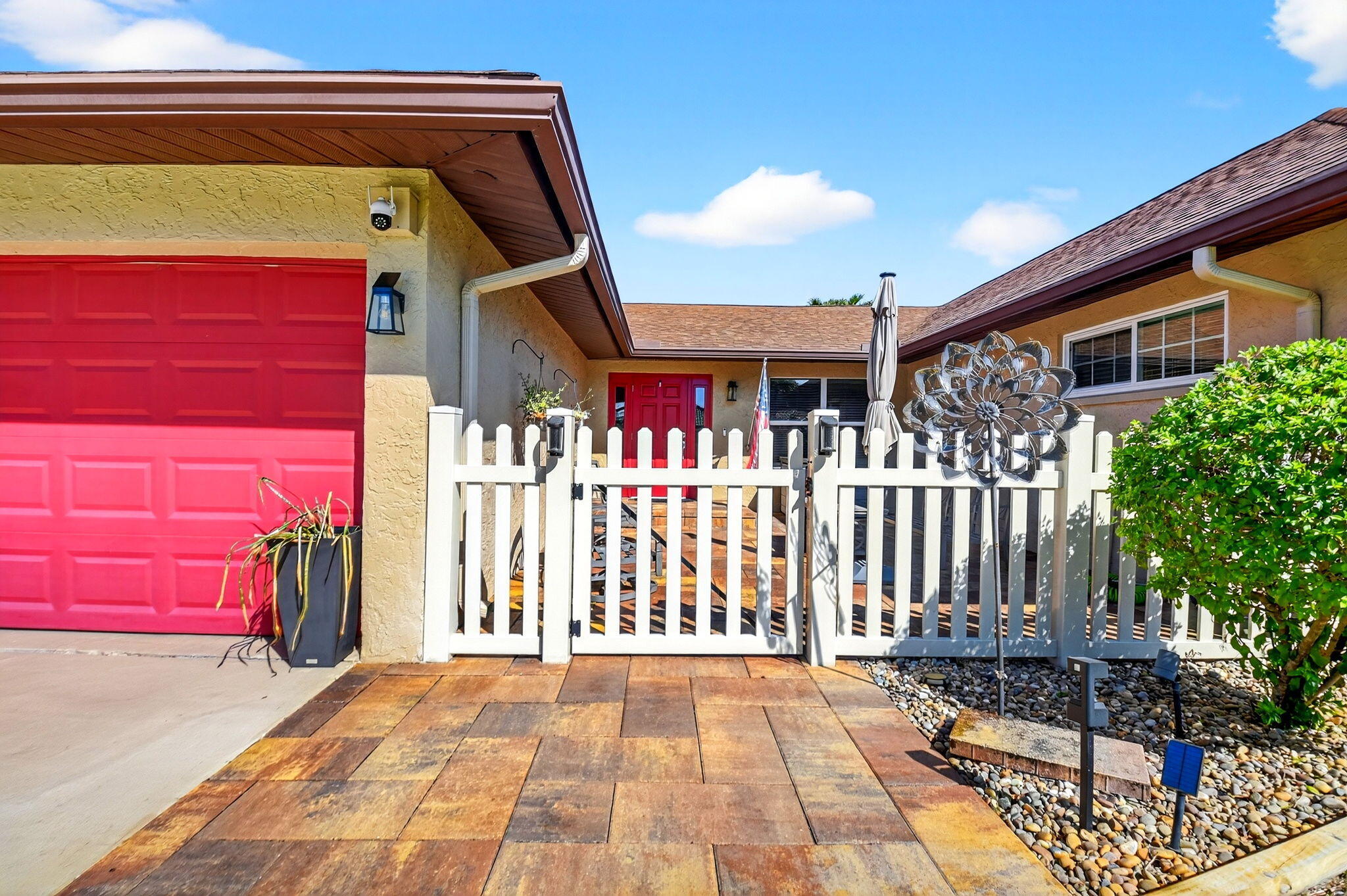 10260 Greentrail Drive N