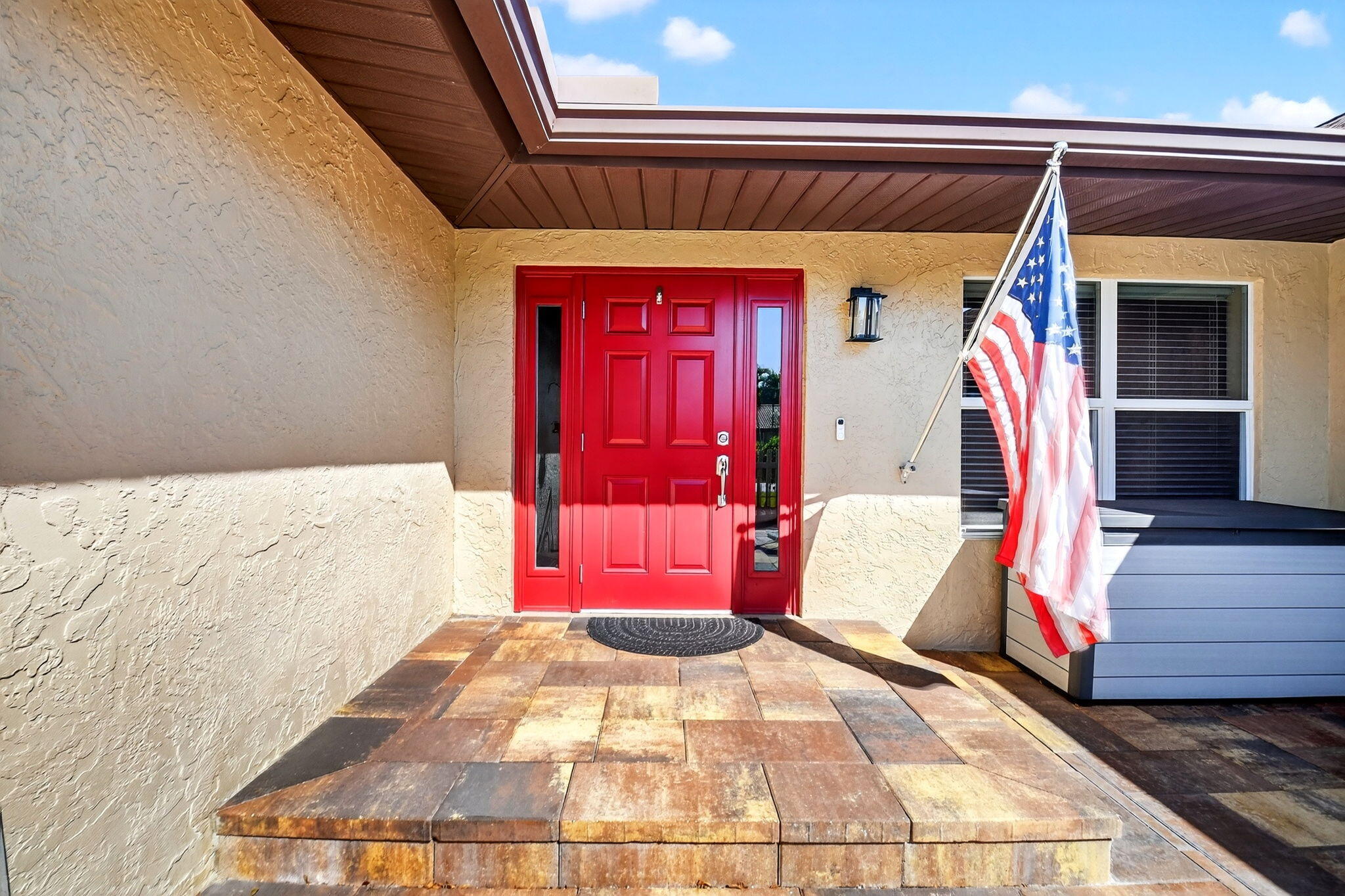 10260 Greentrail Drive N