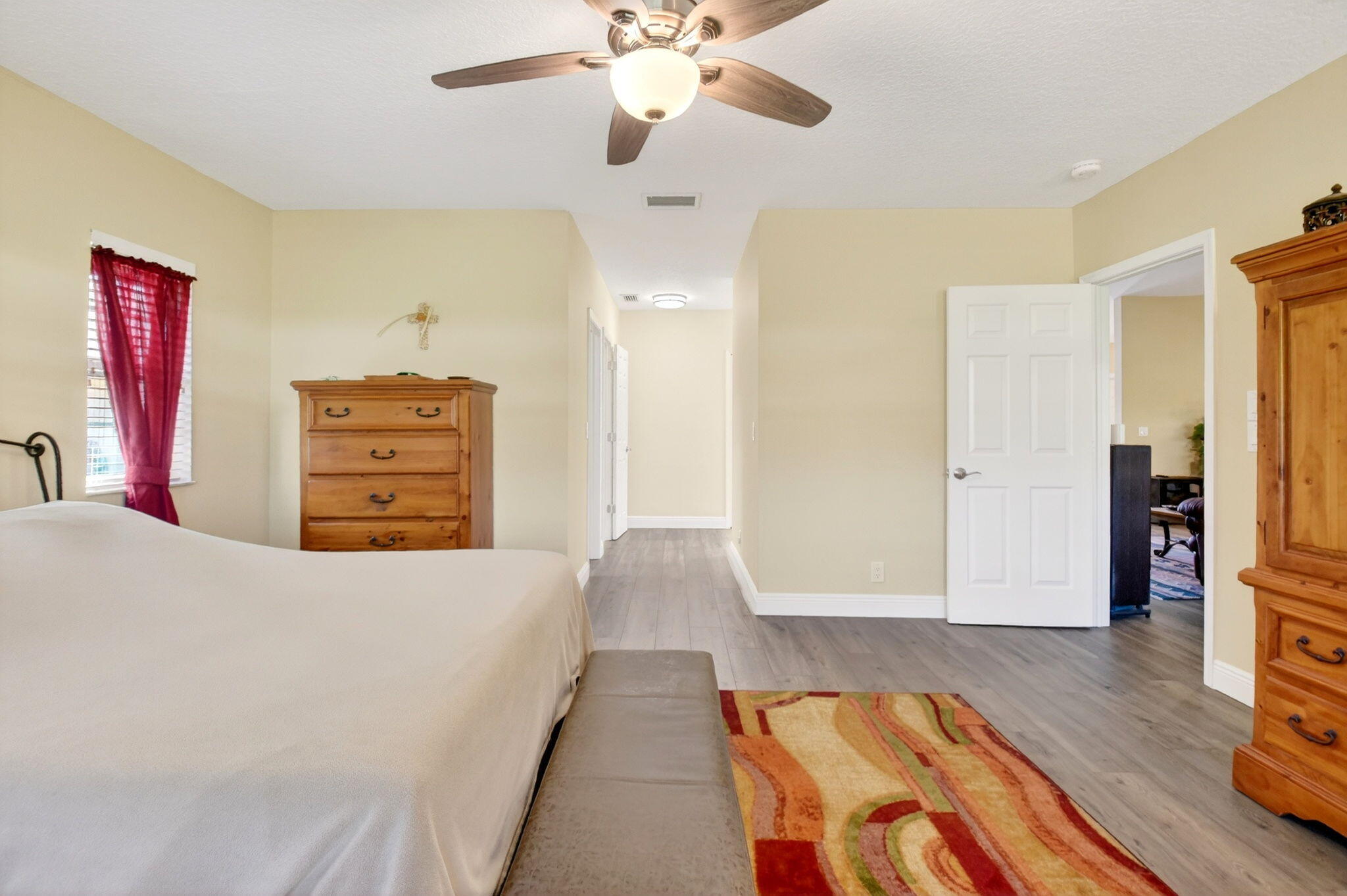 10260 Greentrail Drive N