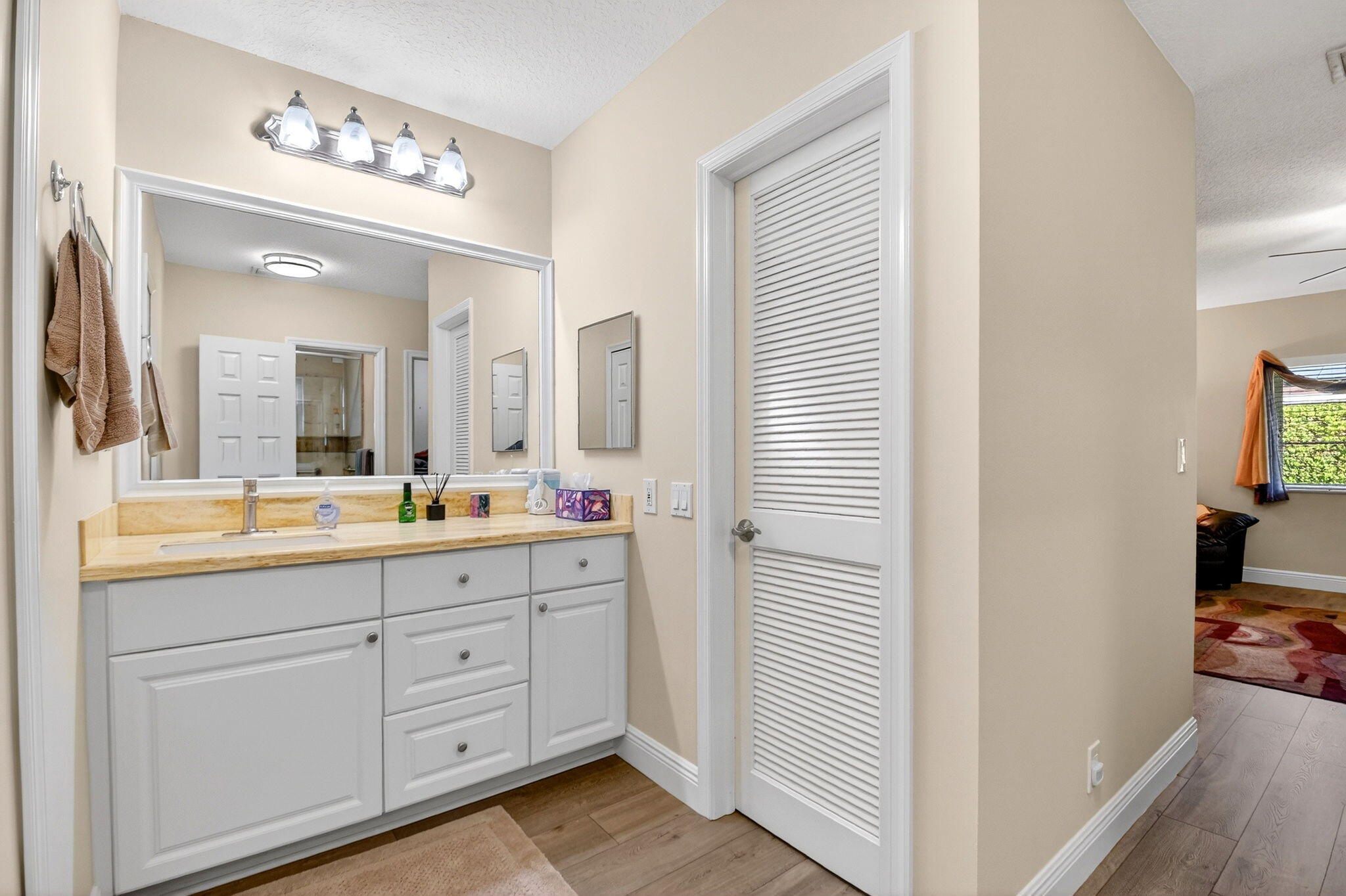 10260 Greentrail Drive N