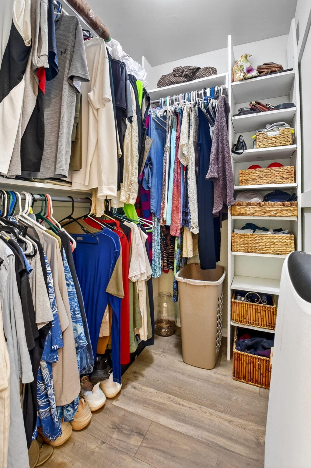 10265 Greentrail Drive N