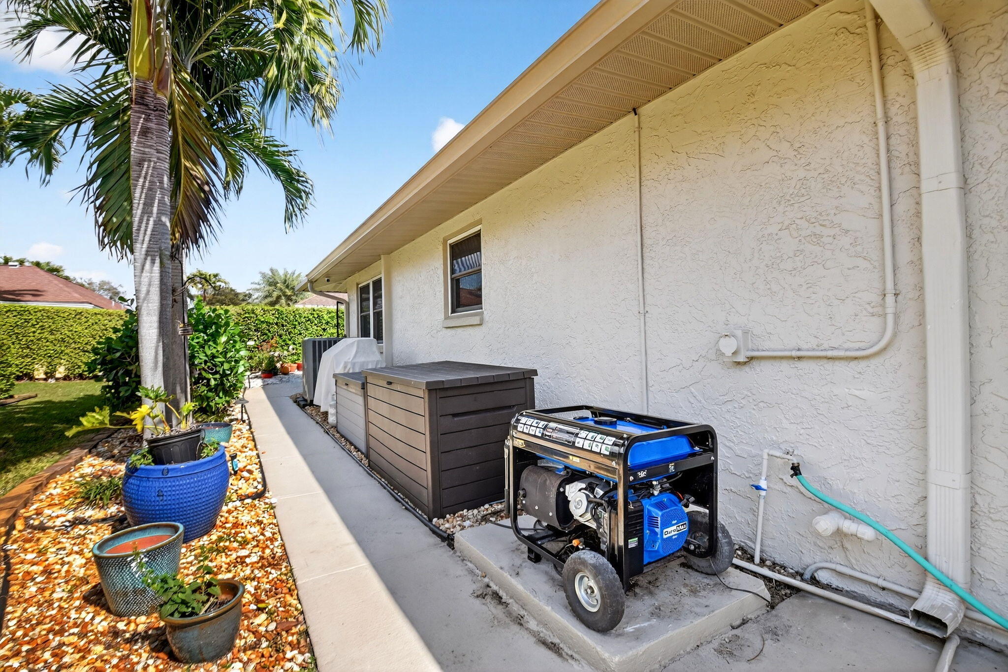 10265 Greentrail Drive N